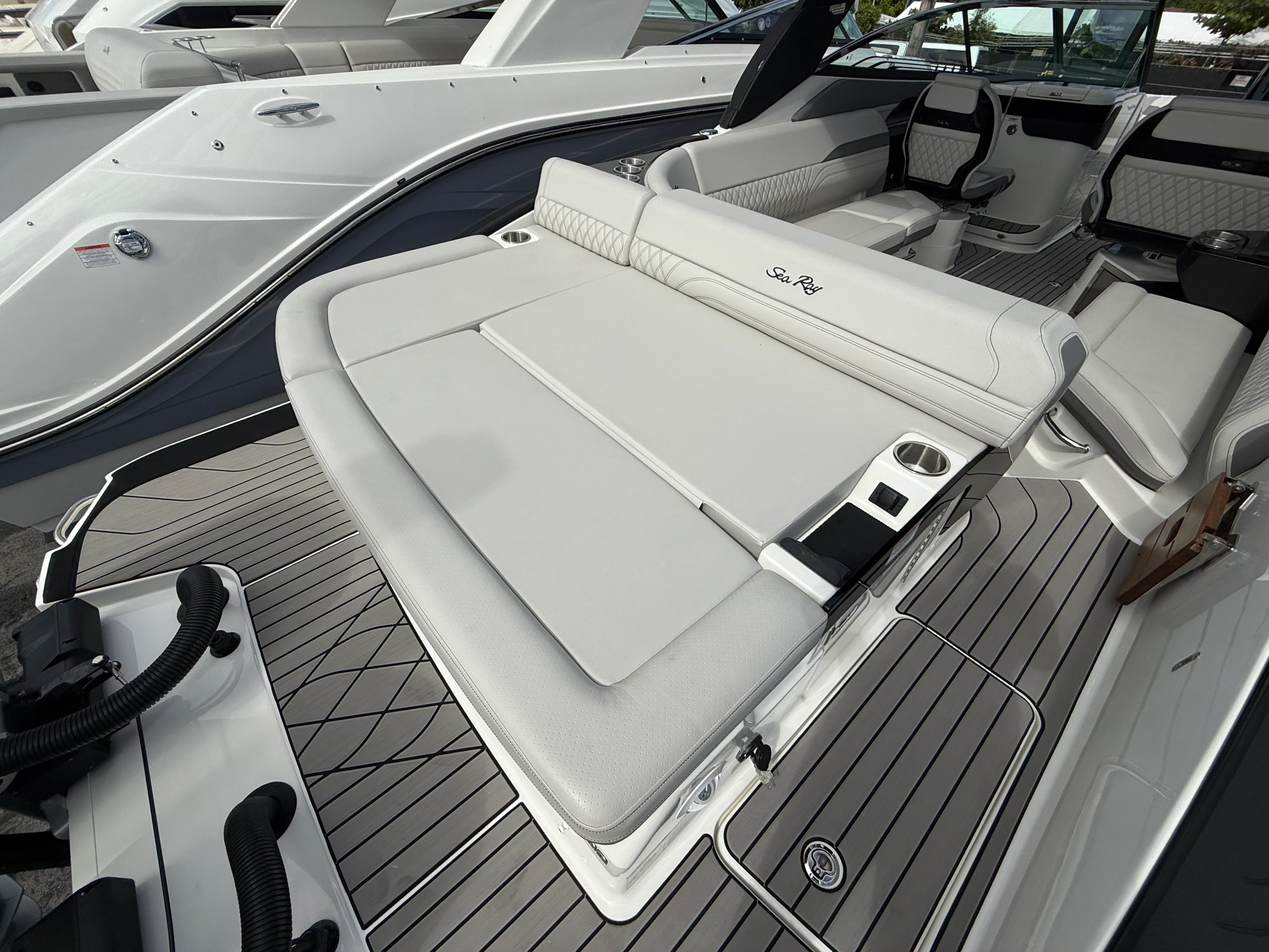 2026 Sea Ray SLX 280 Outboard Image Thumbnail #1