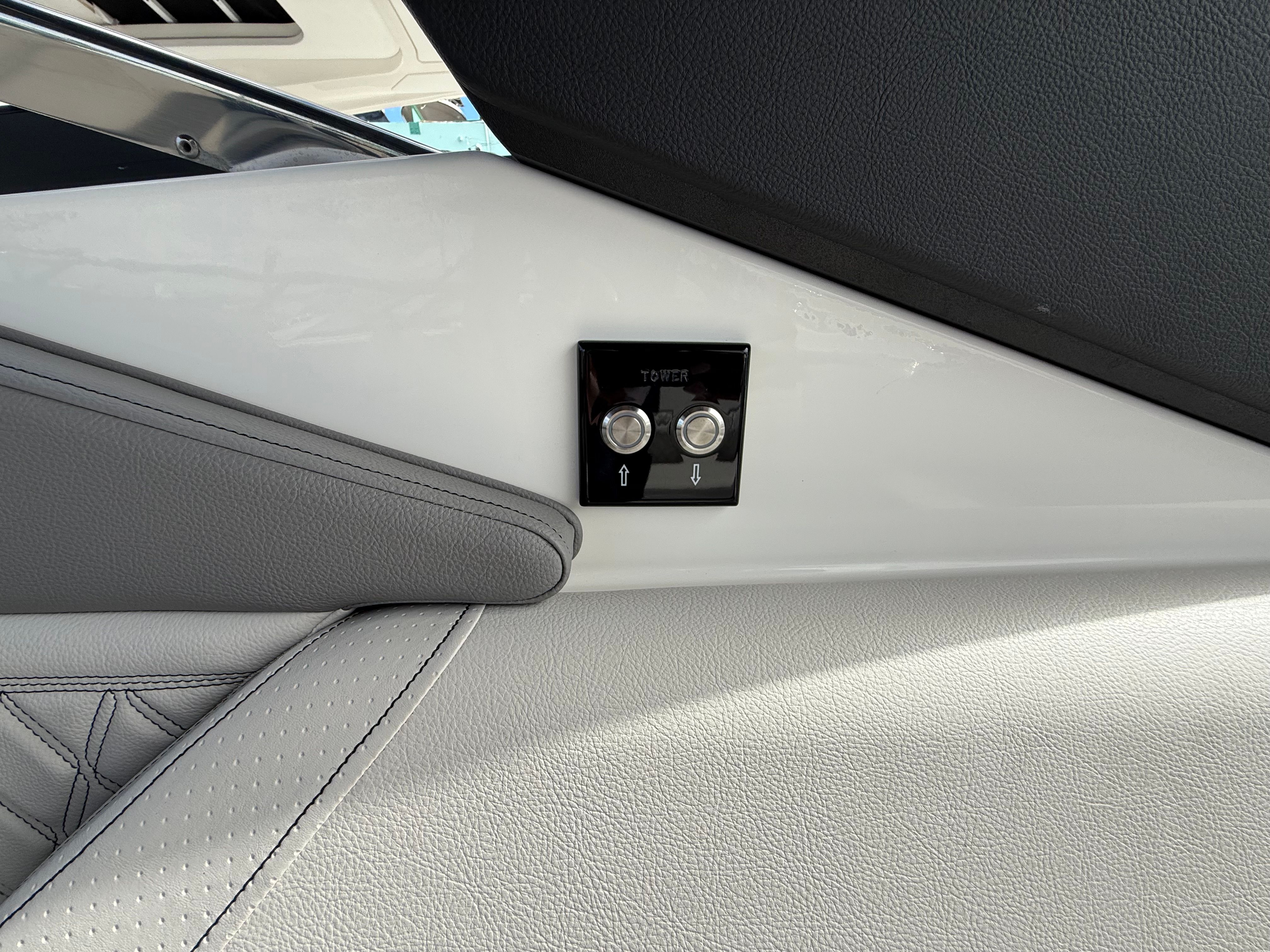 2026 Sea Ray SLX 280 Outboard Image Thumbnail #21