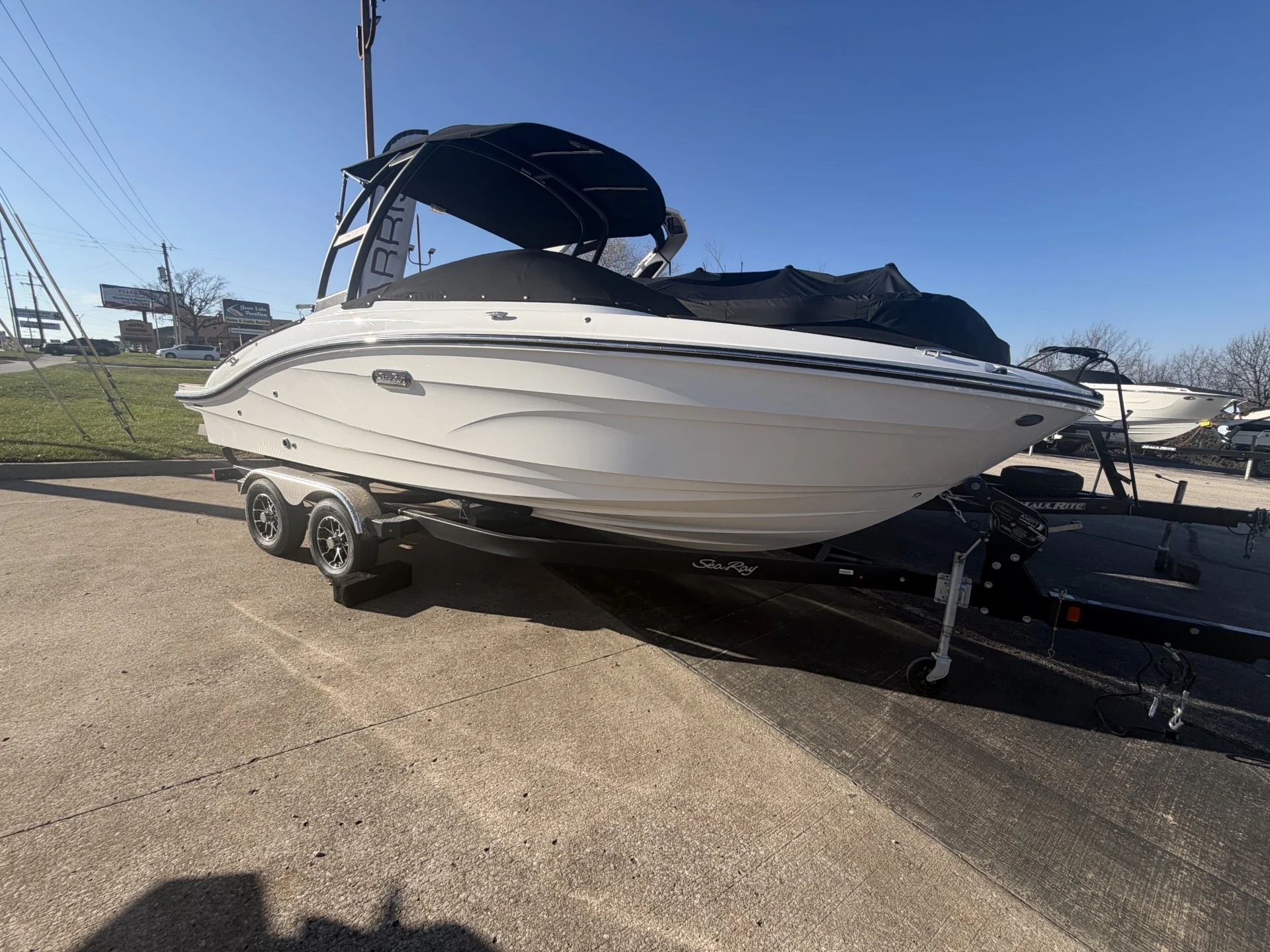 2026 Sea Ray SPX 210 Image Thumbnail #0