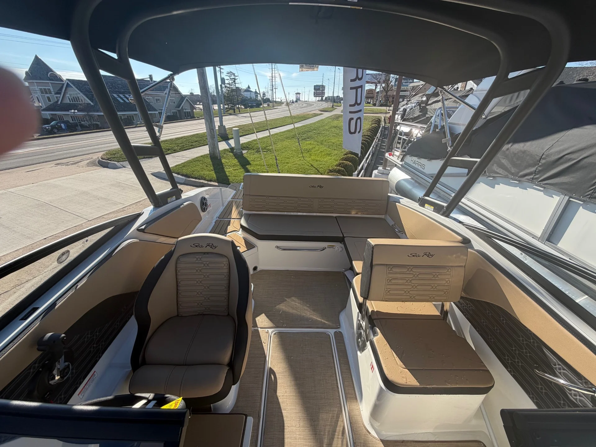 2026 Sea Ray SPX 210 Image Thumbnail #8