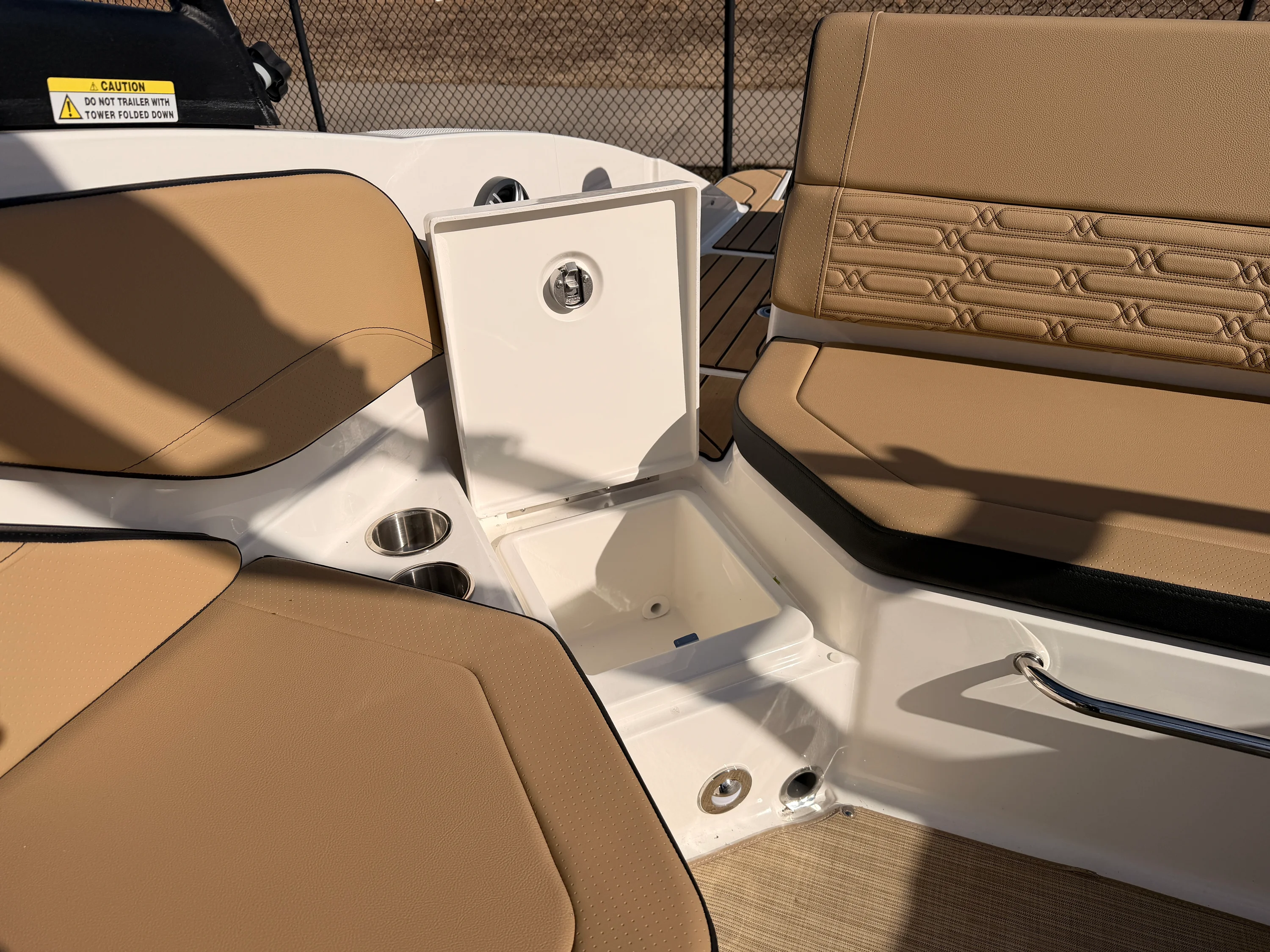 2026 Sea Ray SPX 210 Image Thumbnail #9