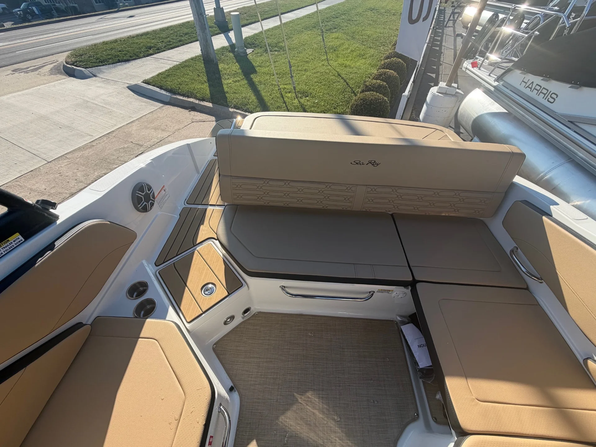 2026 Sea Ray SPX 210 Image Thumbnail #6