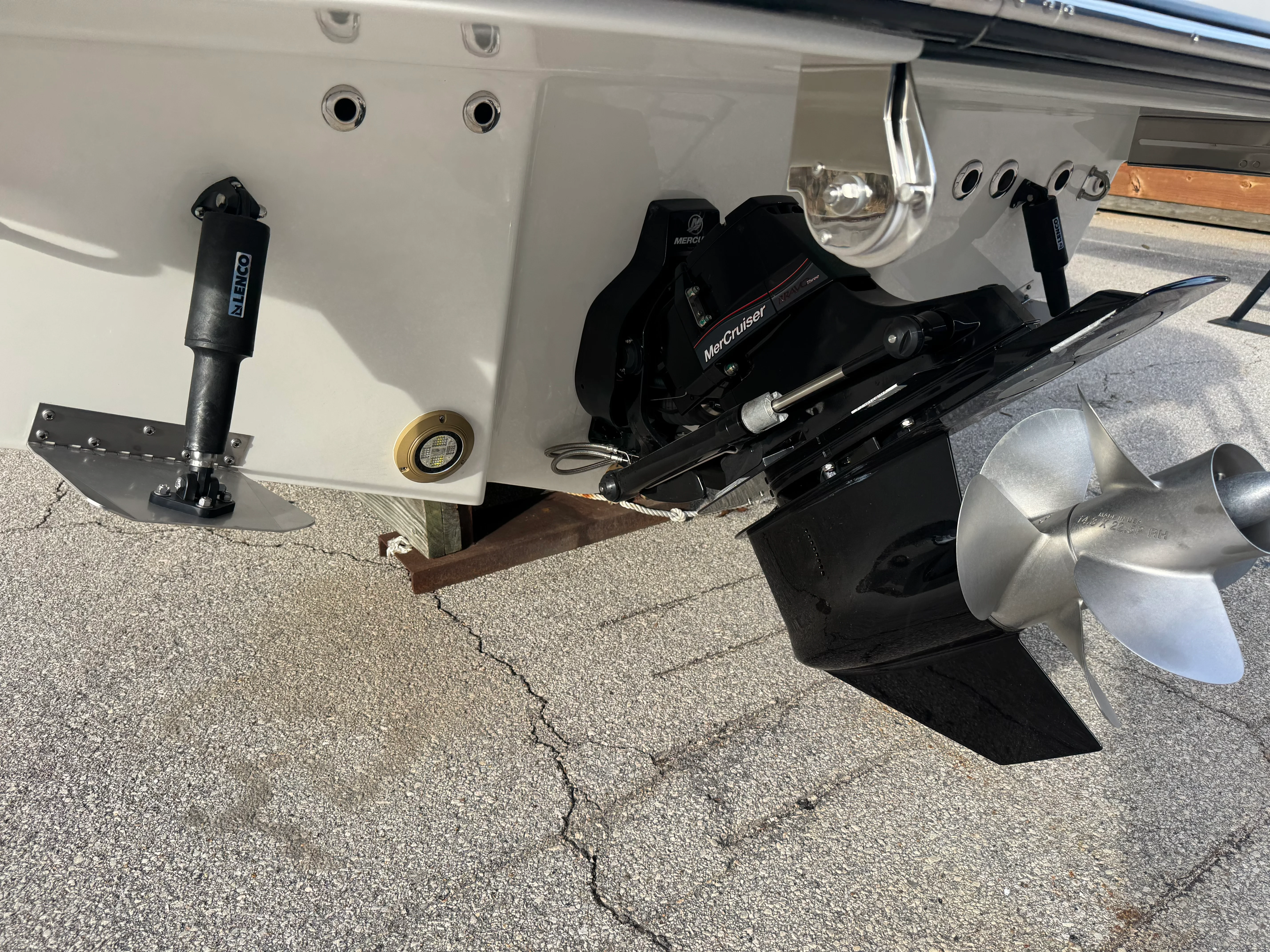 2026 Sea Ray SLX 260 Image Thumbnail #9