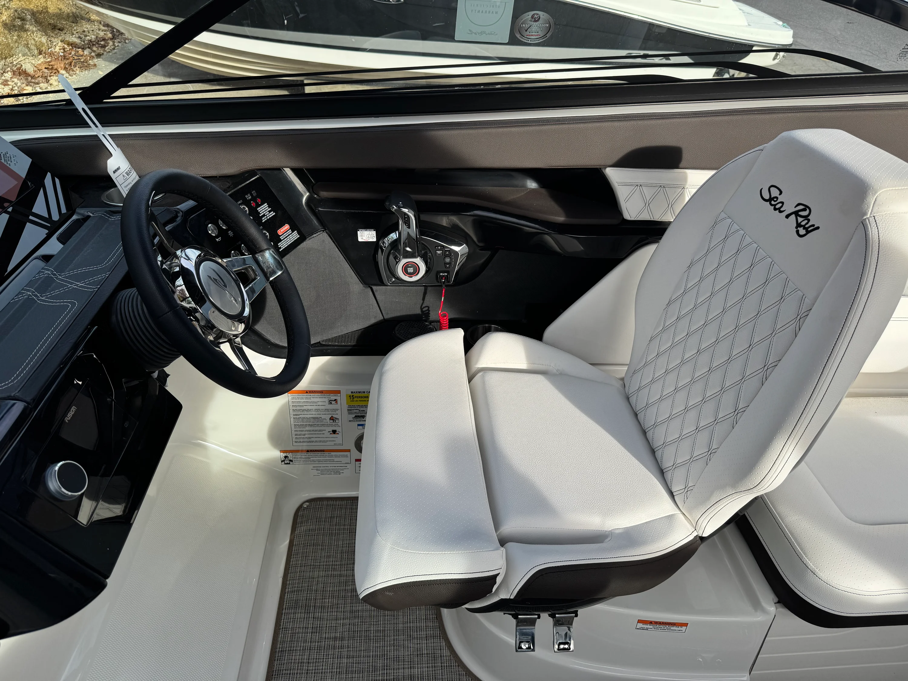 2026 Sea Ray SLX 260 Image Thumbnail #25