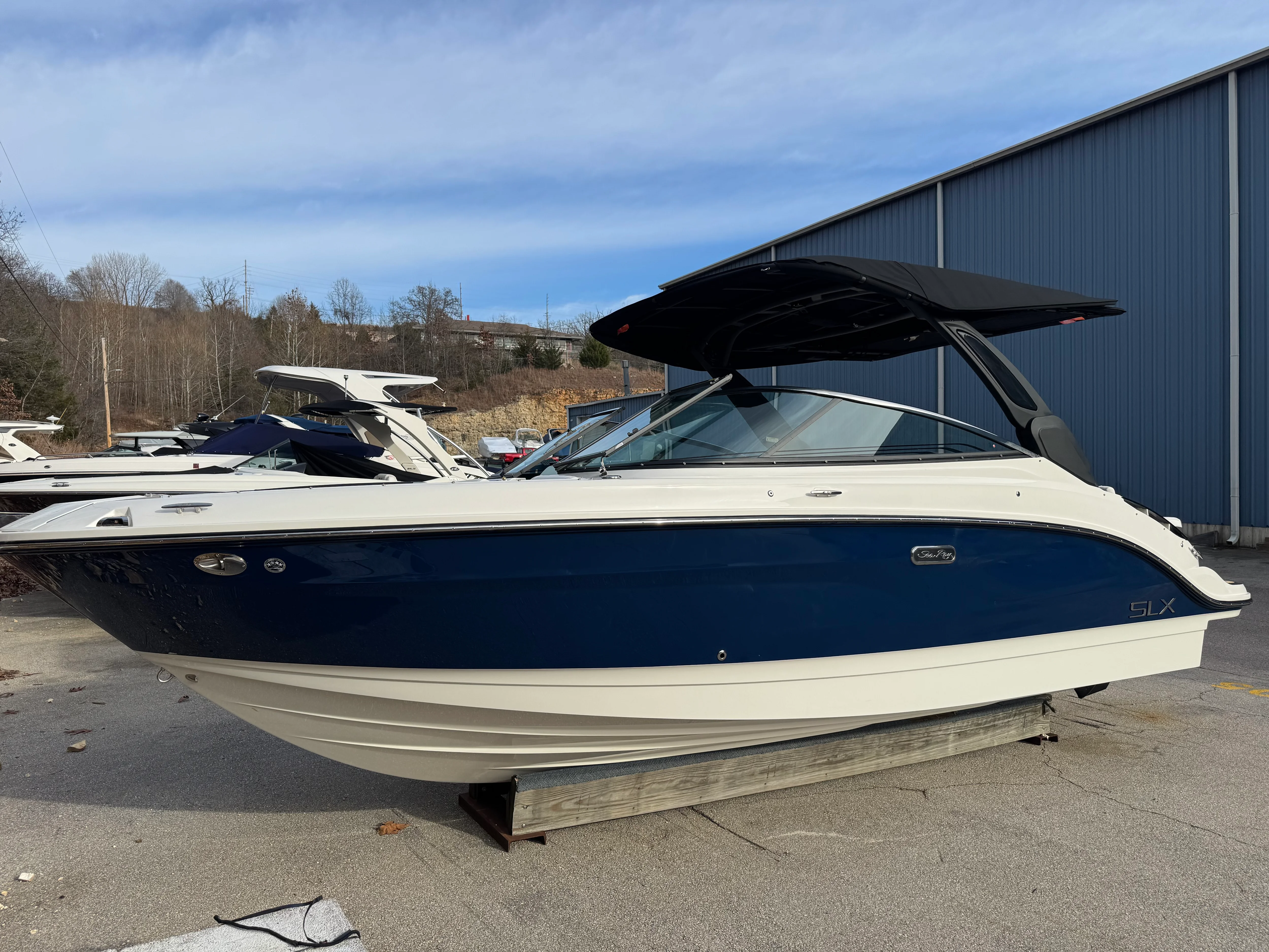 2026 Sea Ray SLX 260 Image Thumbnail #1