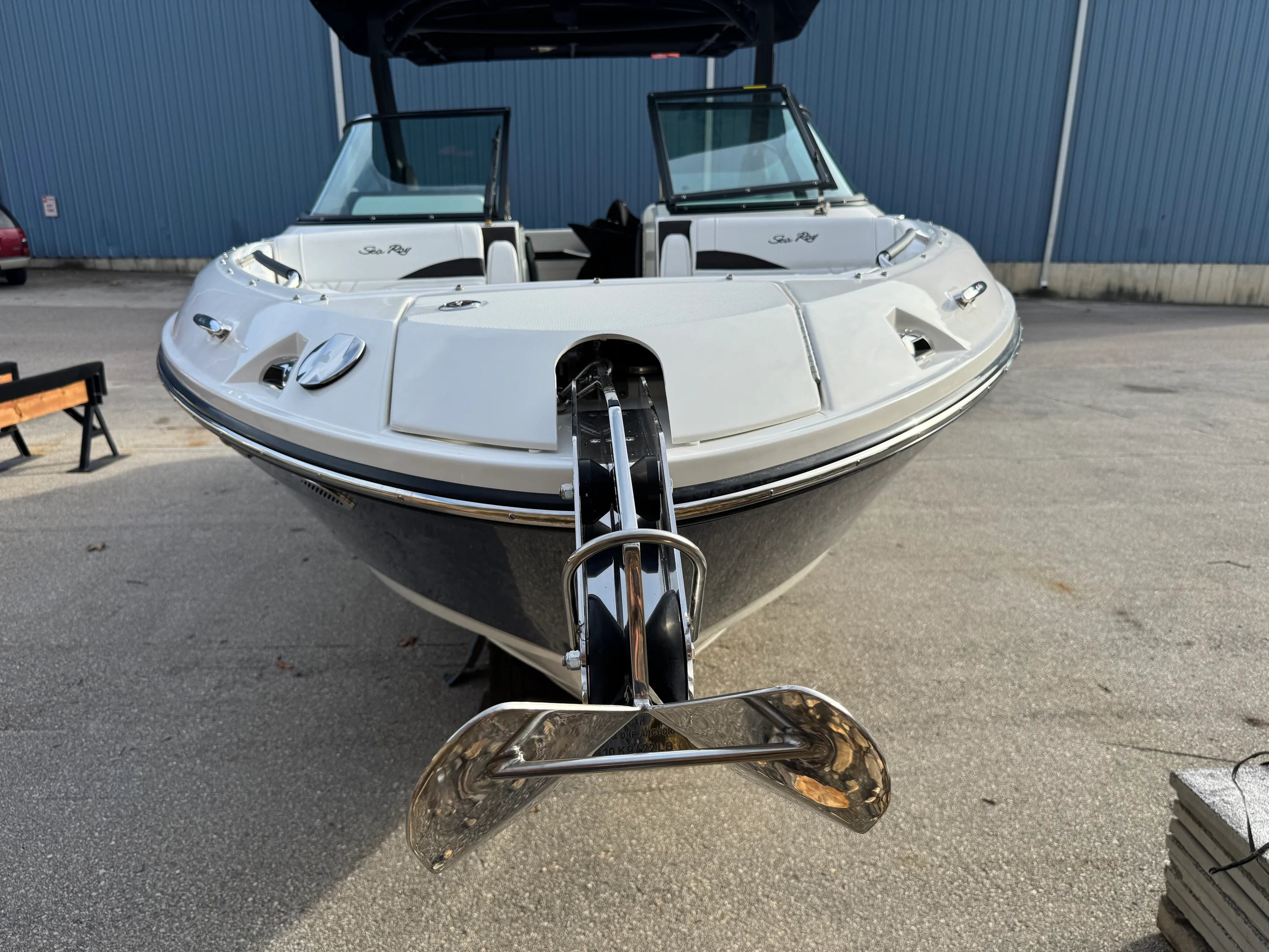 2026 Sea Ray SLX 260 Image Thumbnail #3