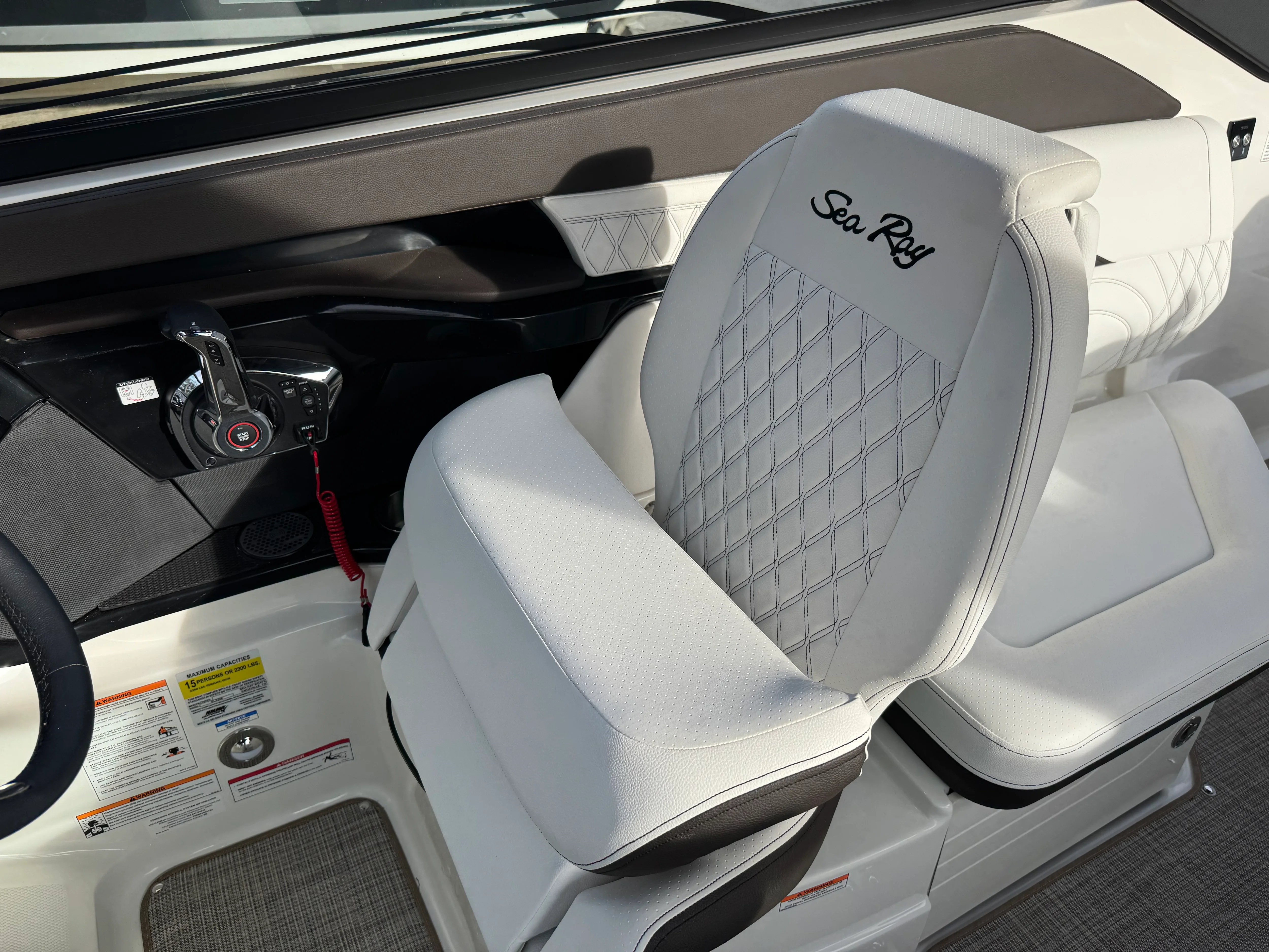 2026 Sea Ray SLX 260 Image Thumbnail #24