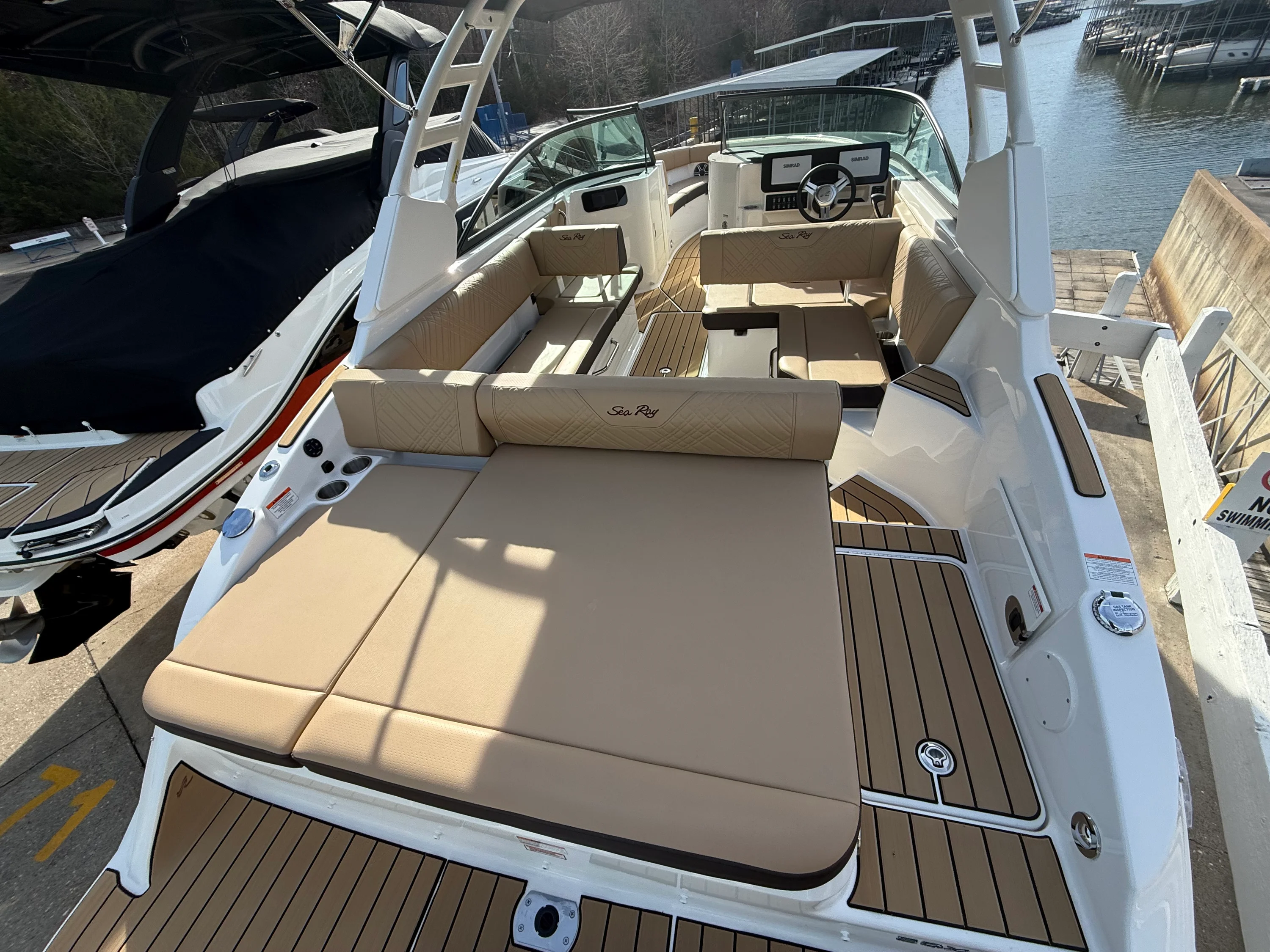 2026 Sea Ray SDX 250 Outboard Image Thumbnail #15