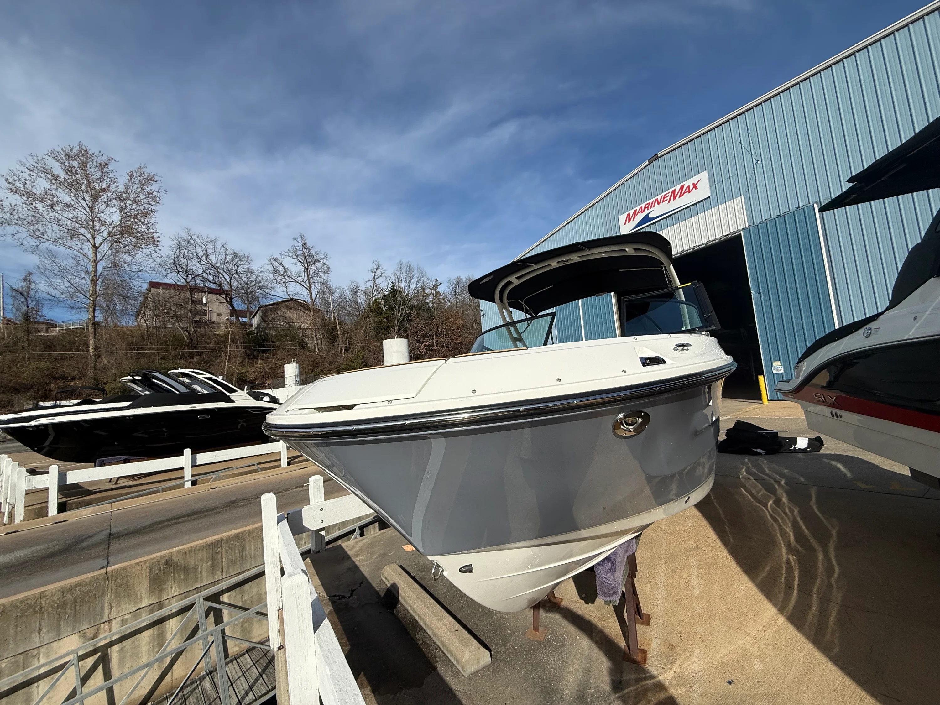 2026 Sea Ray SDX 250 Outboard Image Thumbnail #3