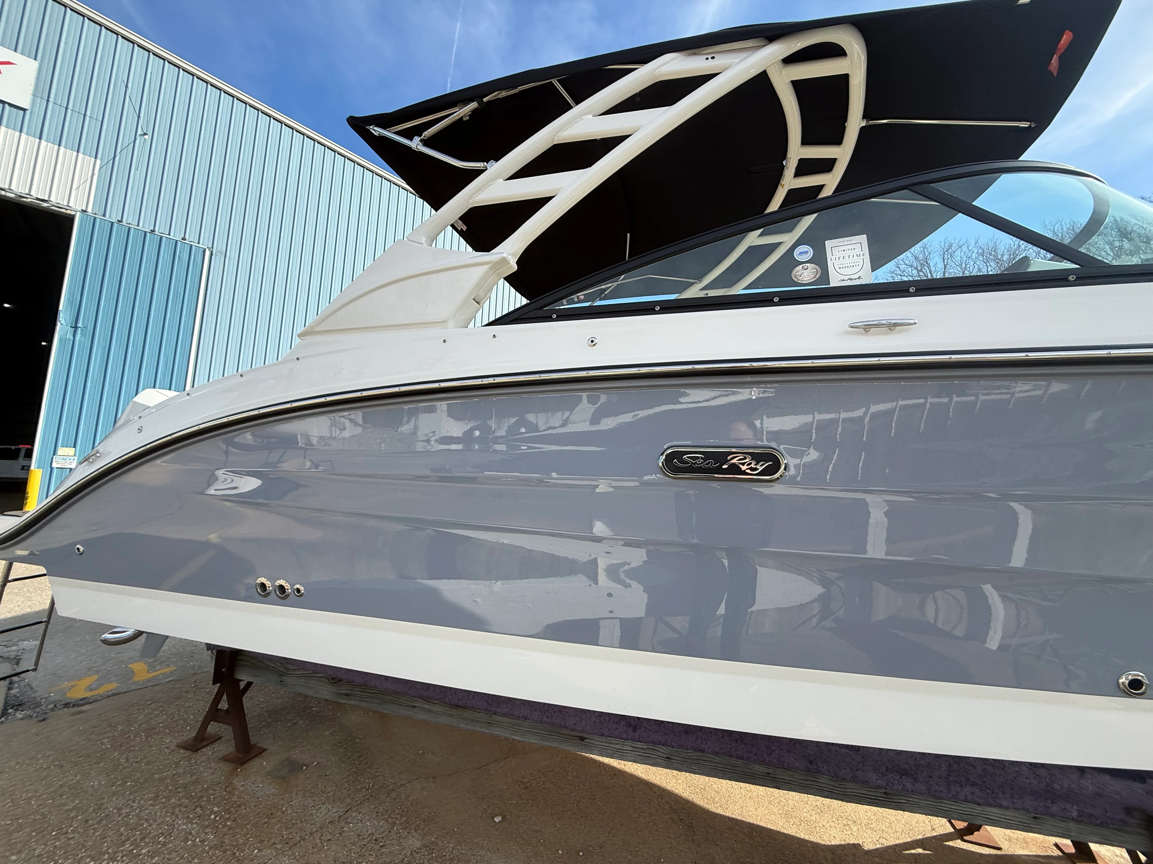 2026 Sea Ray SDX 250 Outboard Image Thumbnail #5