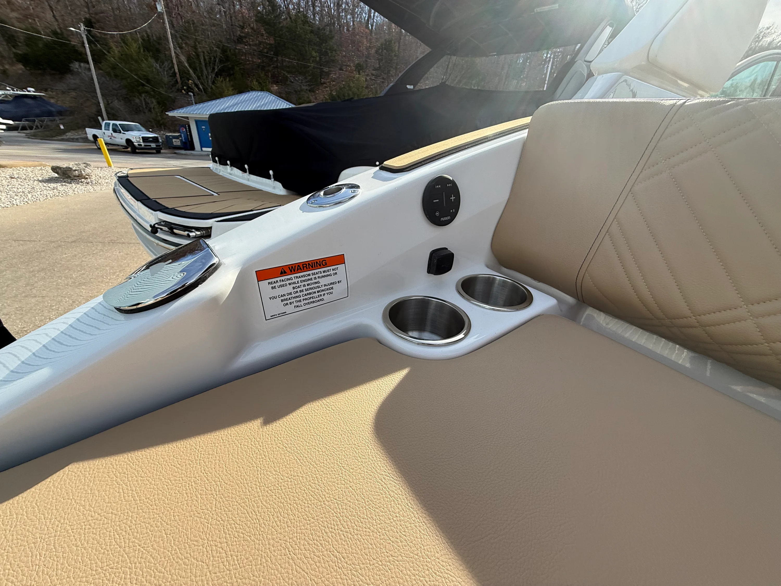 2026 Sea Ray SDX 250 Outboard Image Thumbnail #18