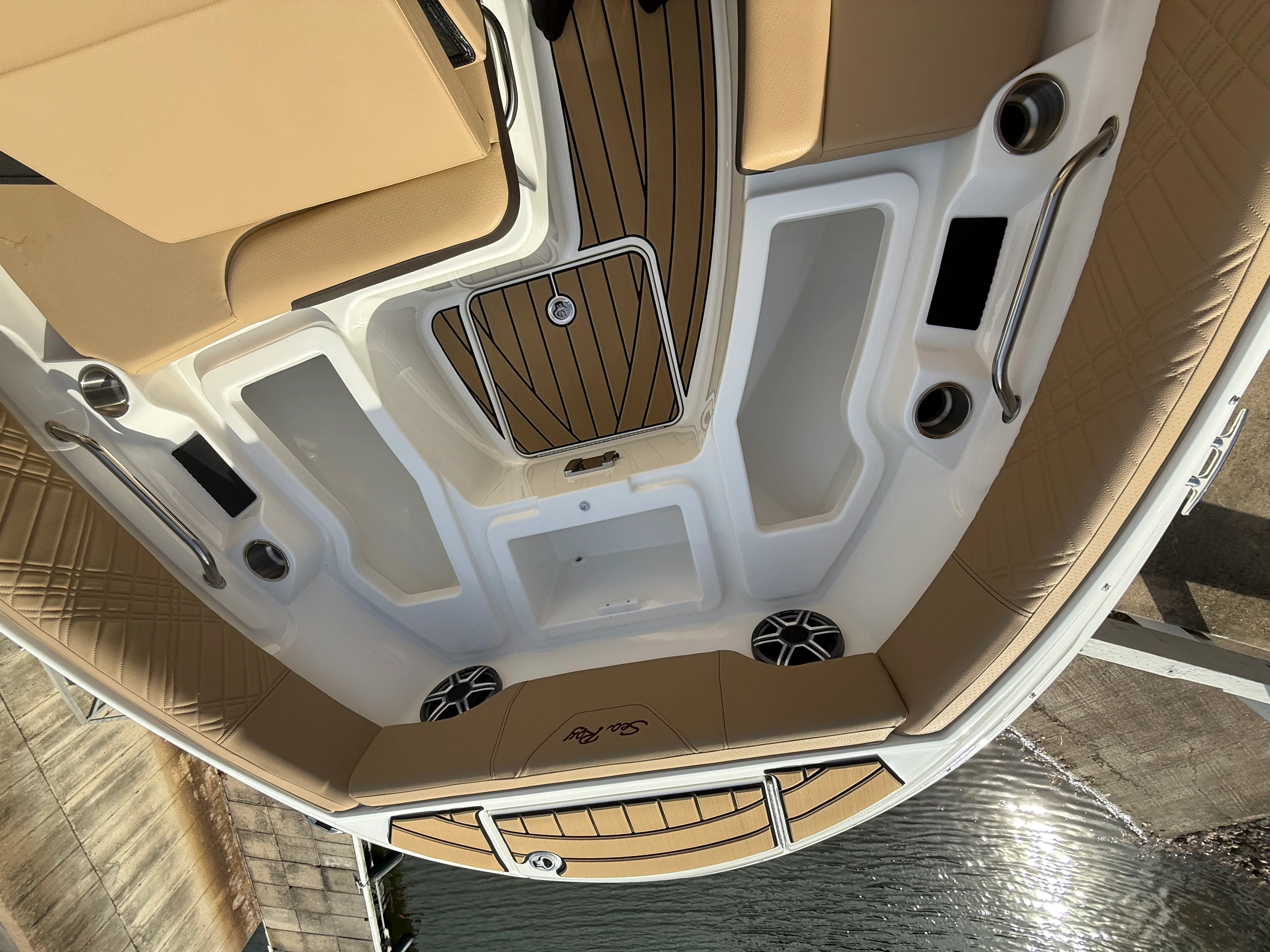 2026 Sea Ray SDX 250 Outboard Image Thumbnail #24