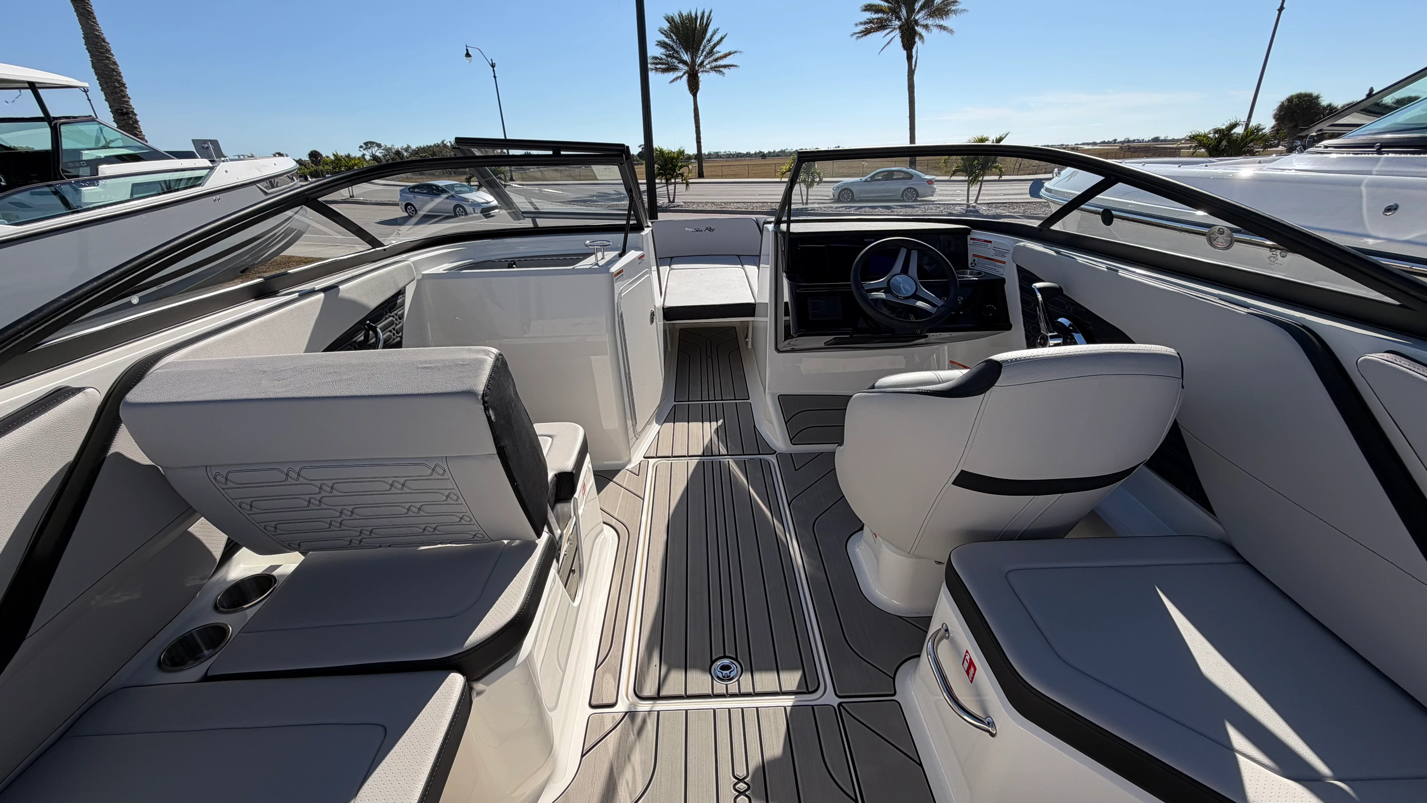 2026 Sea Ray SPX 210 Outboard Image Thumbnail #11