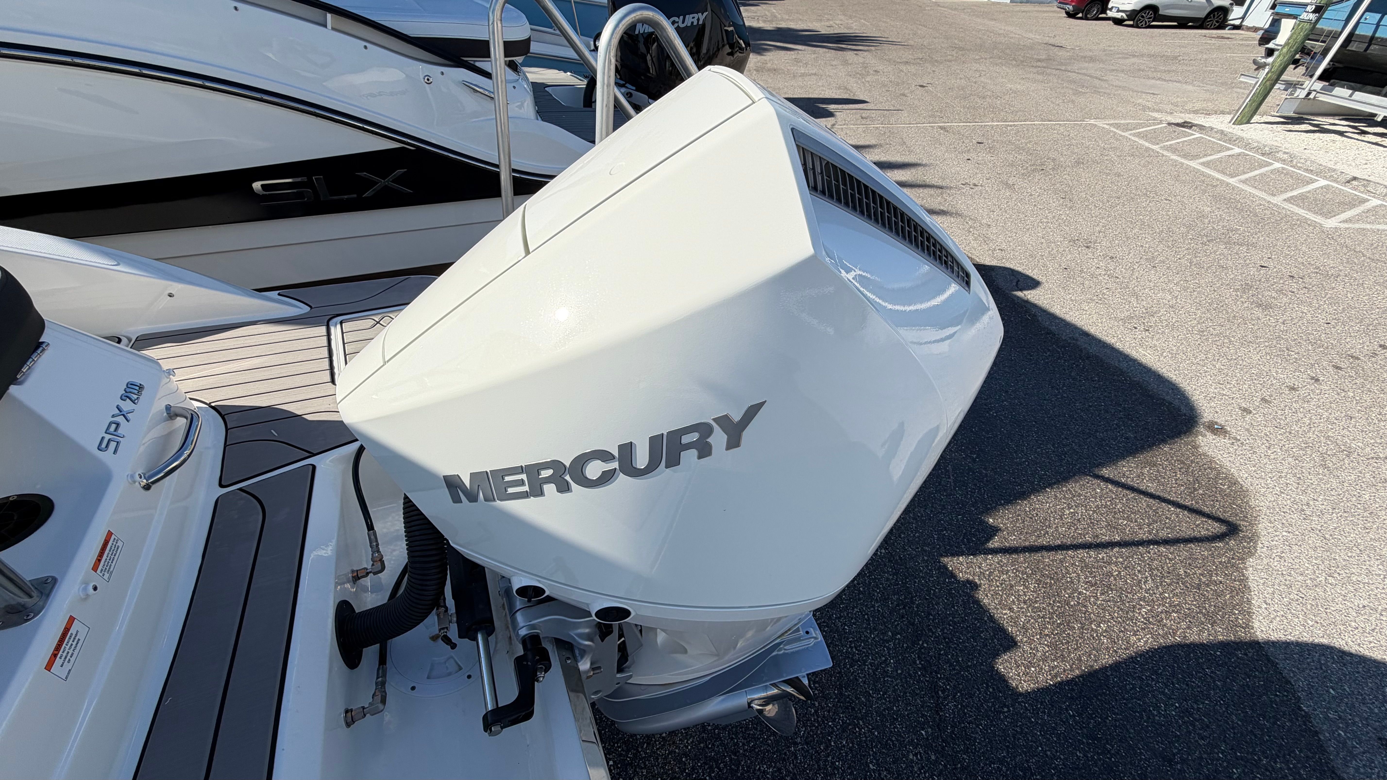 2026 Sea Ray SPX 210 Outboard Image Thumbnail #28