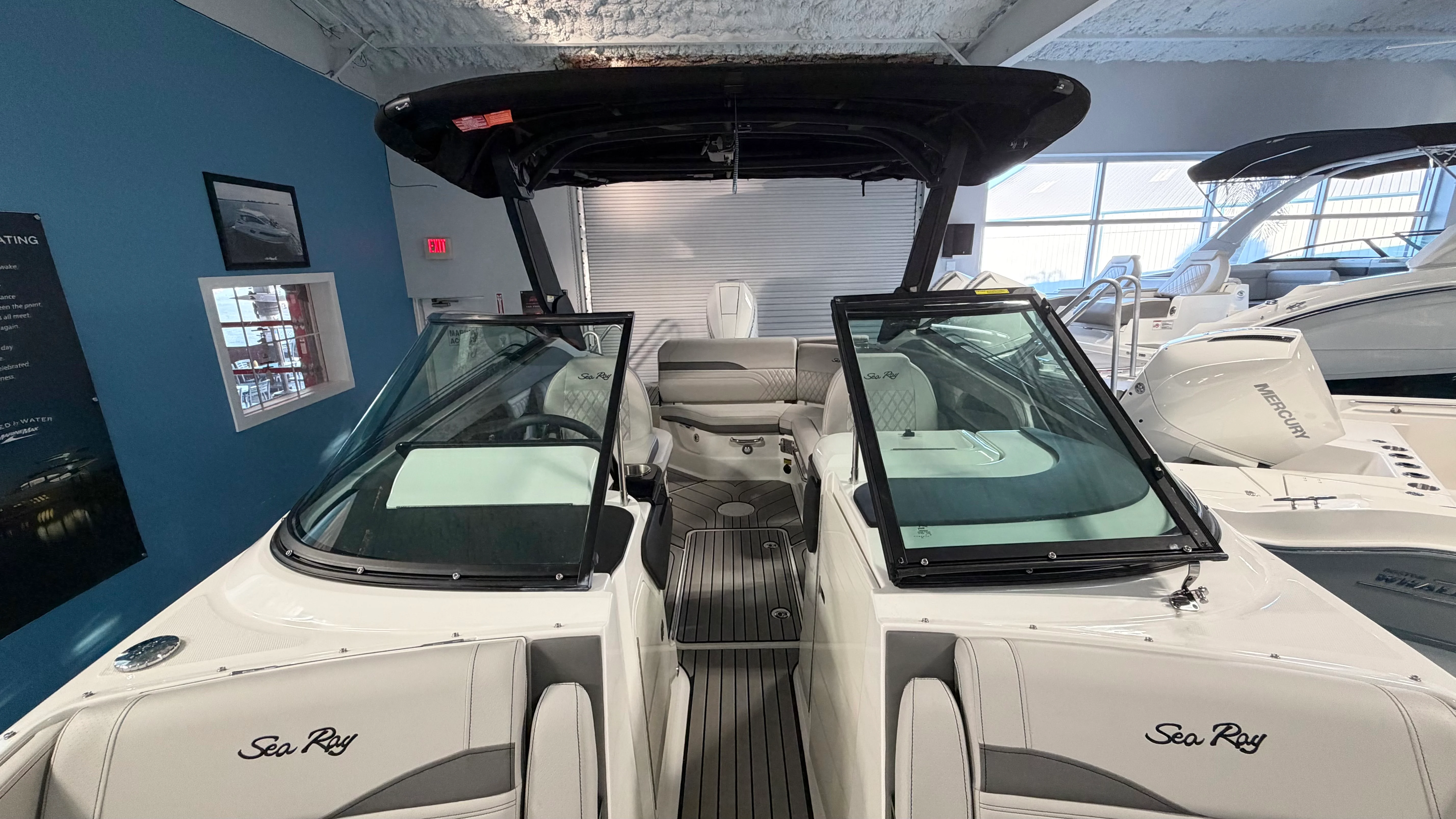 2026 Sea Ray SLX 260 Outboard Image Thumbnail #26