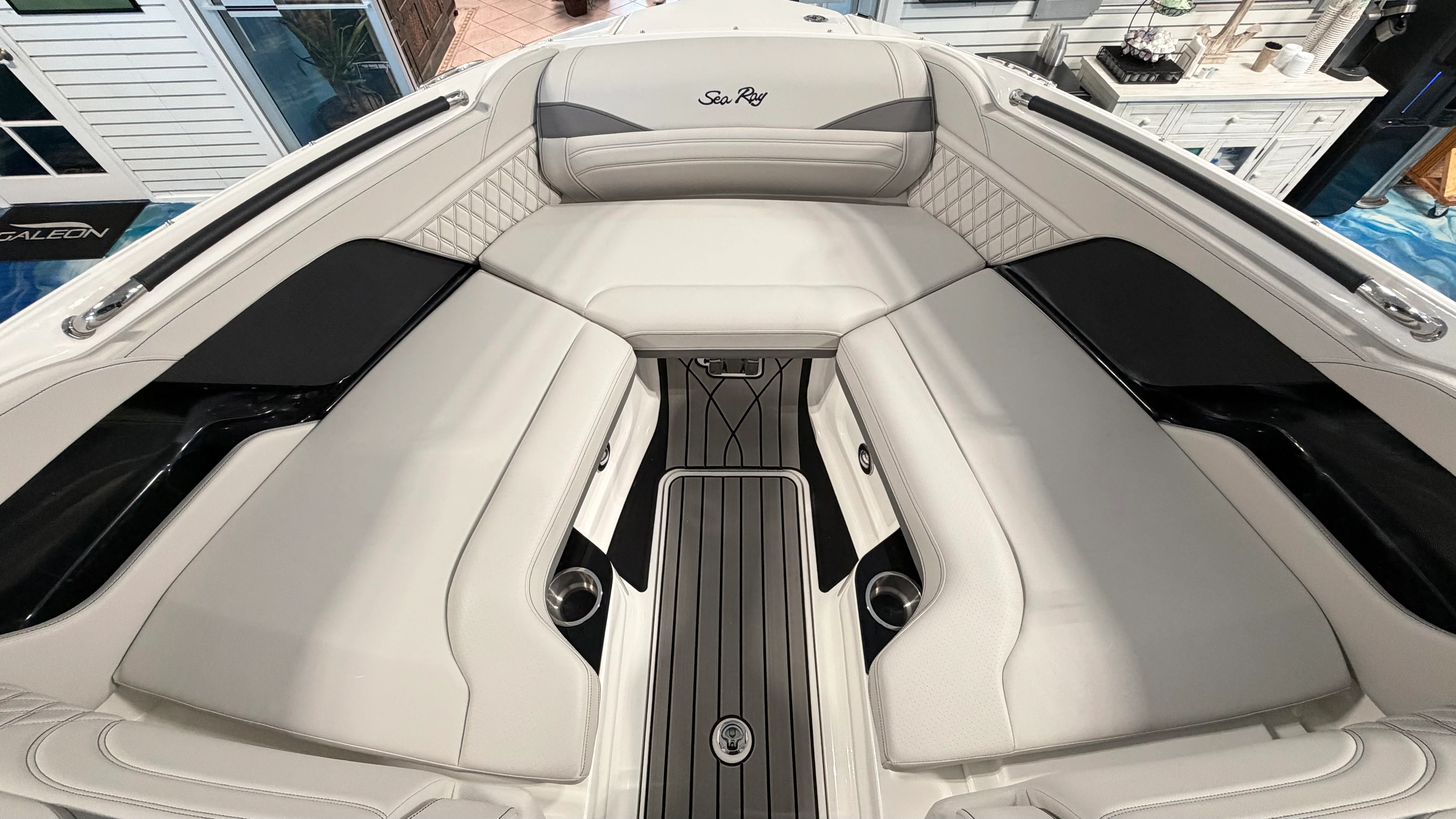 2026 Sea Ray SLX 260 Outboard Image Thumbnail #22