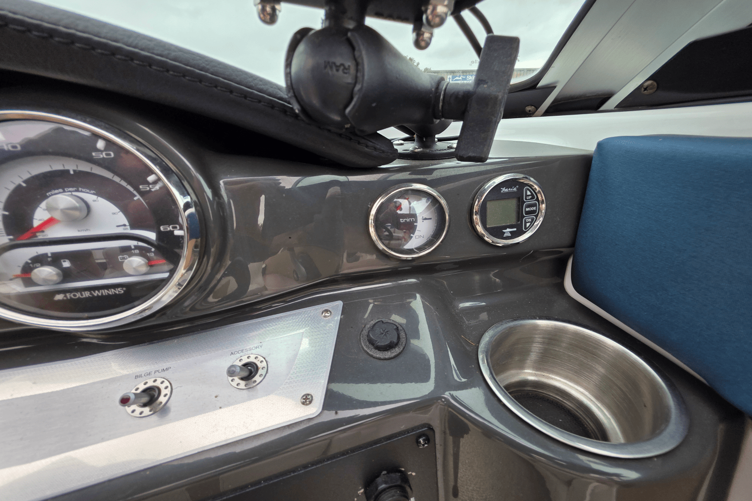 2015 Four Winns H 180 OB Image Thumbnail #13