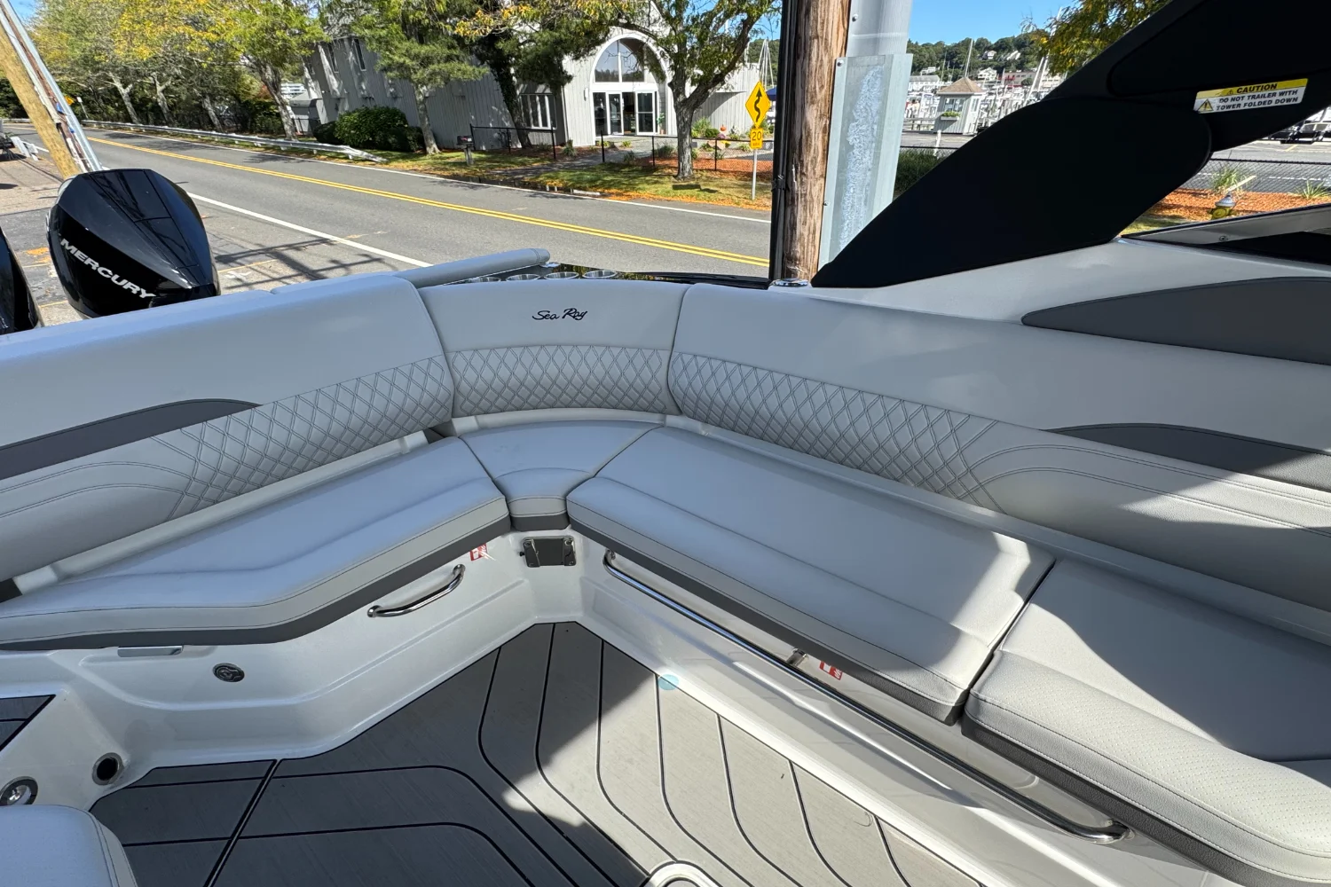 2026 Sea Ray SLX 280 Outboard Image Thumbnail #11