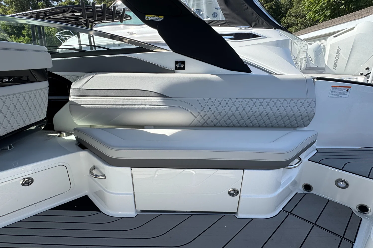 2026 Sea Ray SLX 280 Outboard Image Thumbnail #7