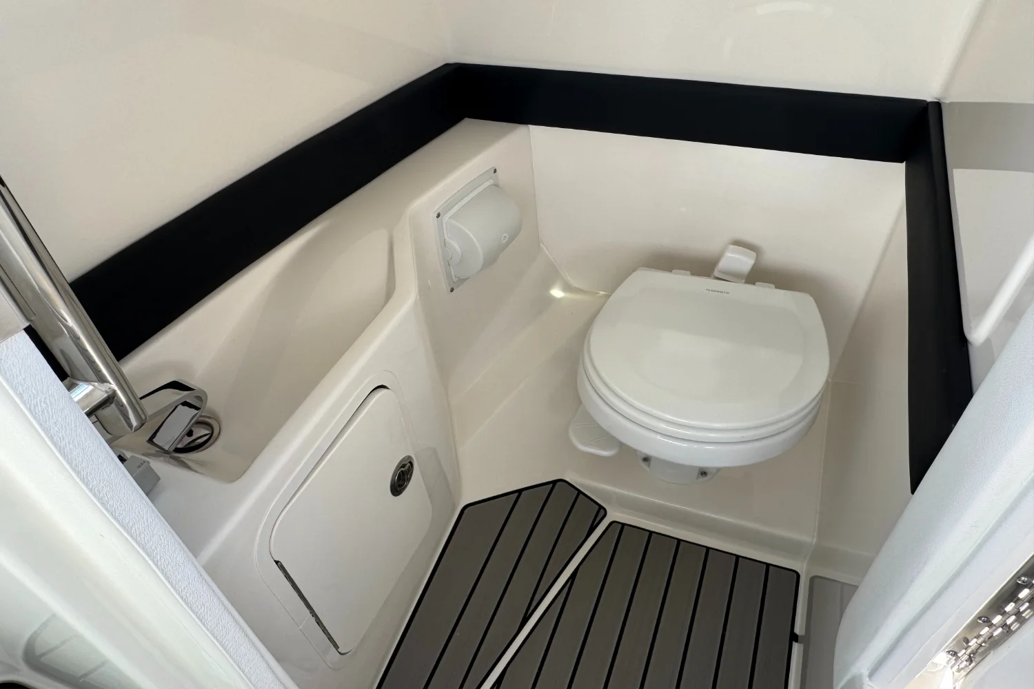 2026 Sea Ray SLX 280 Outboard Image Thumbnail #23