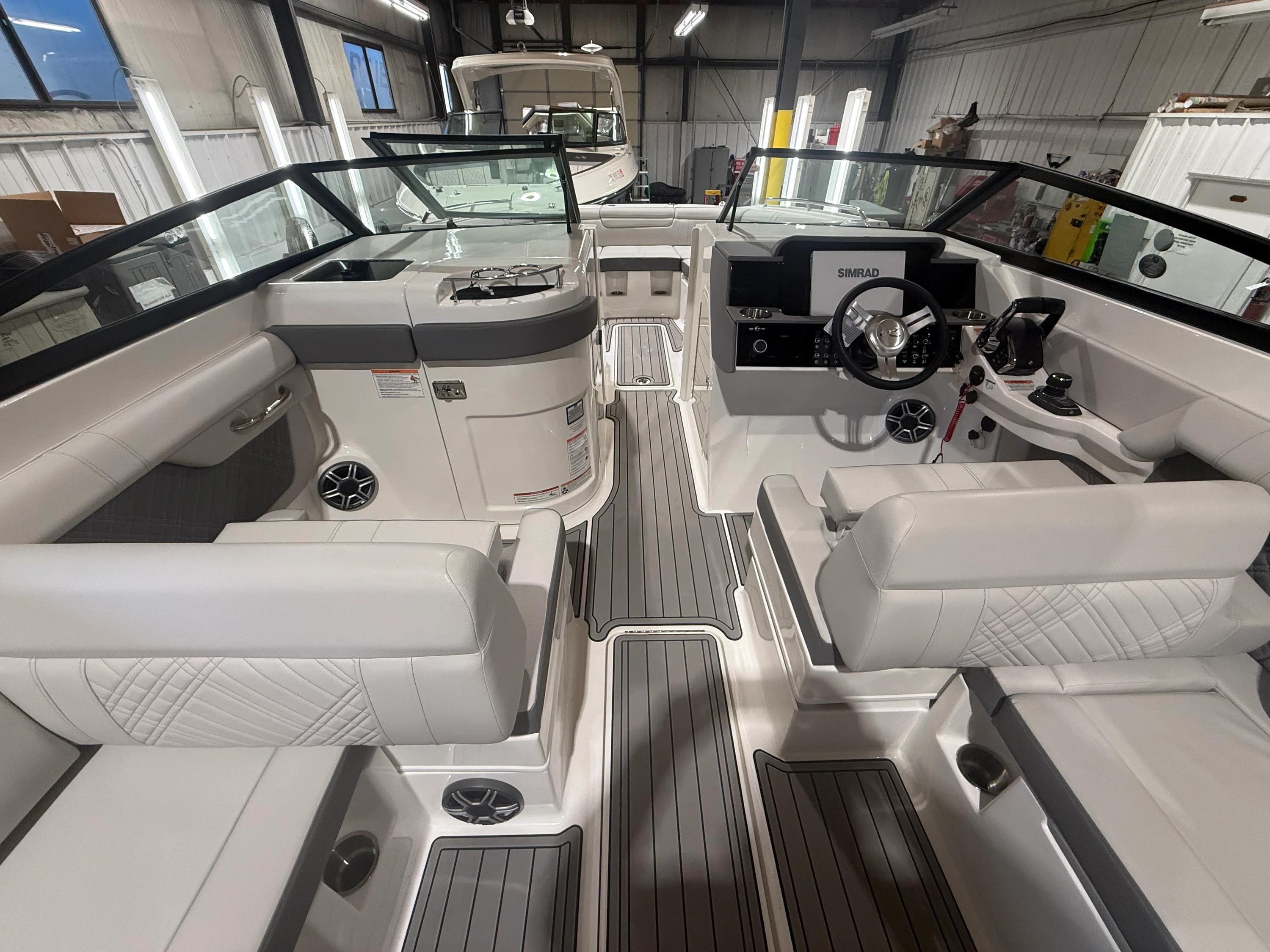 2026 Sea Ray SDX 290 Outboard Image Thumbnail #15