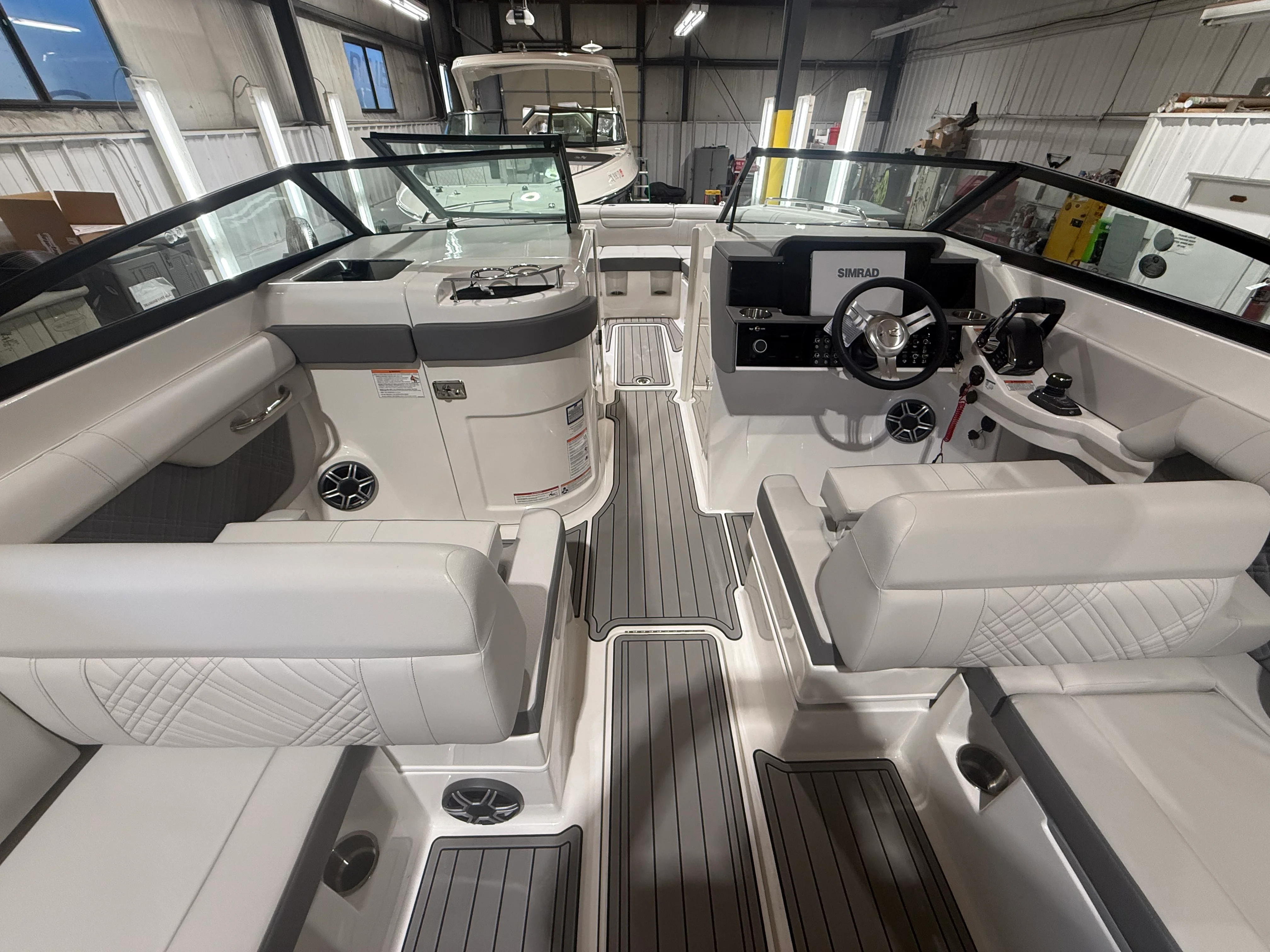 2026 Sea Ray SDX 290 Outboard Image Thumbnail #15