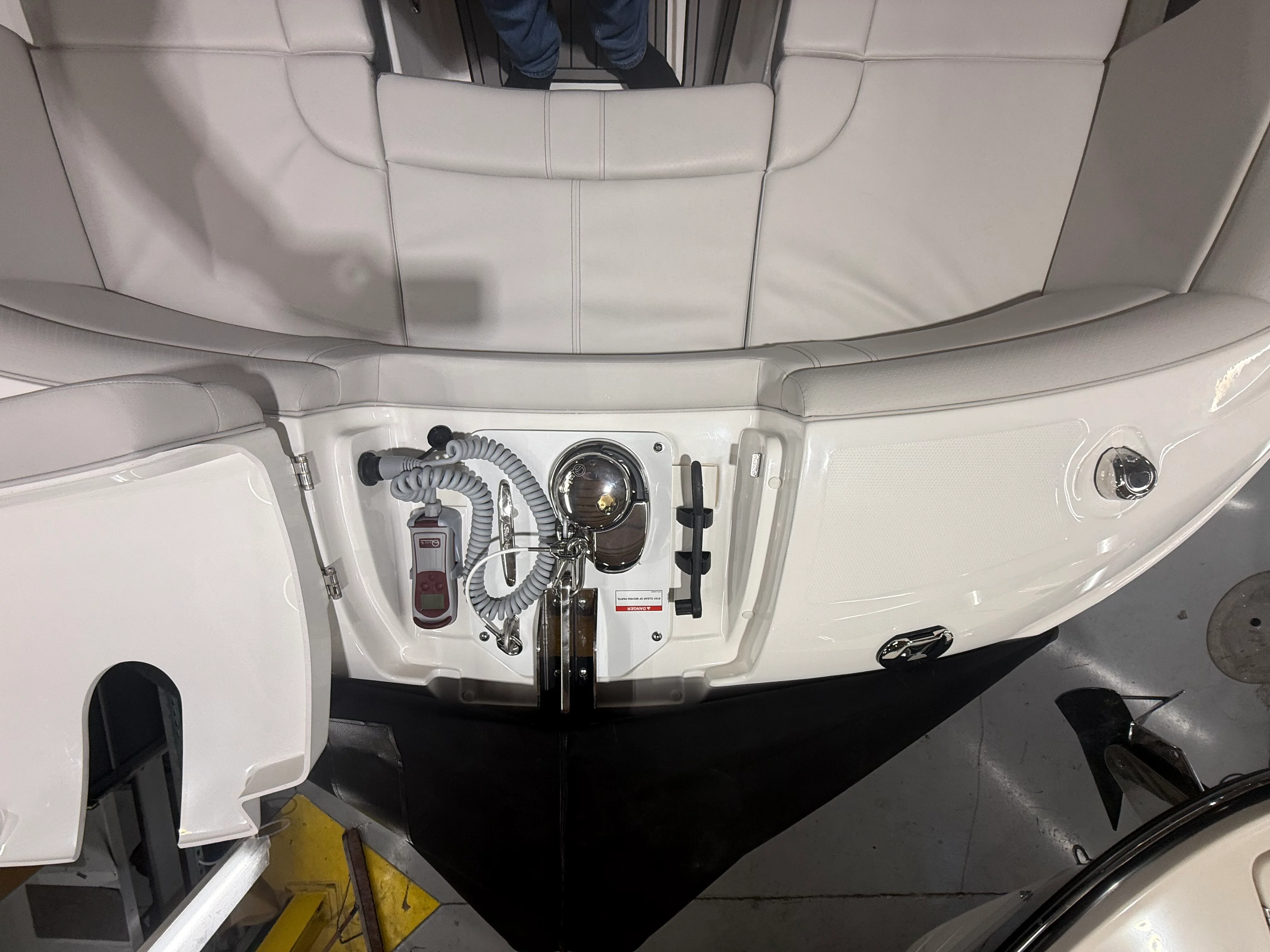 2026 Sea Ray SDX 290 Outboard Image Thumbnail #19