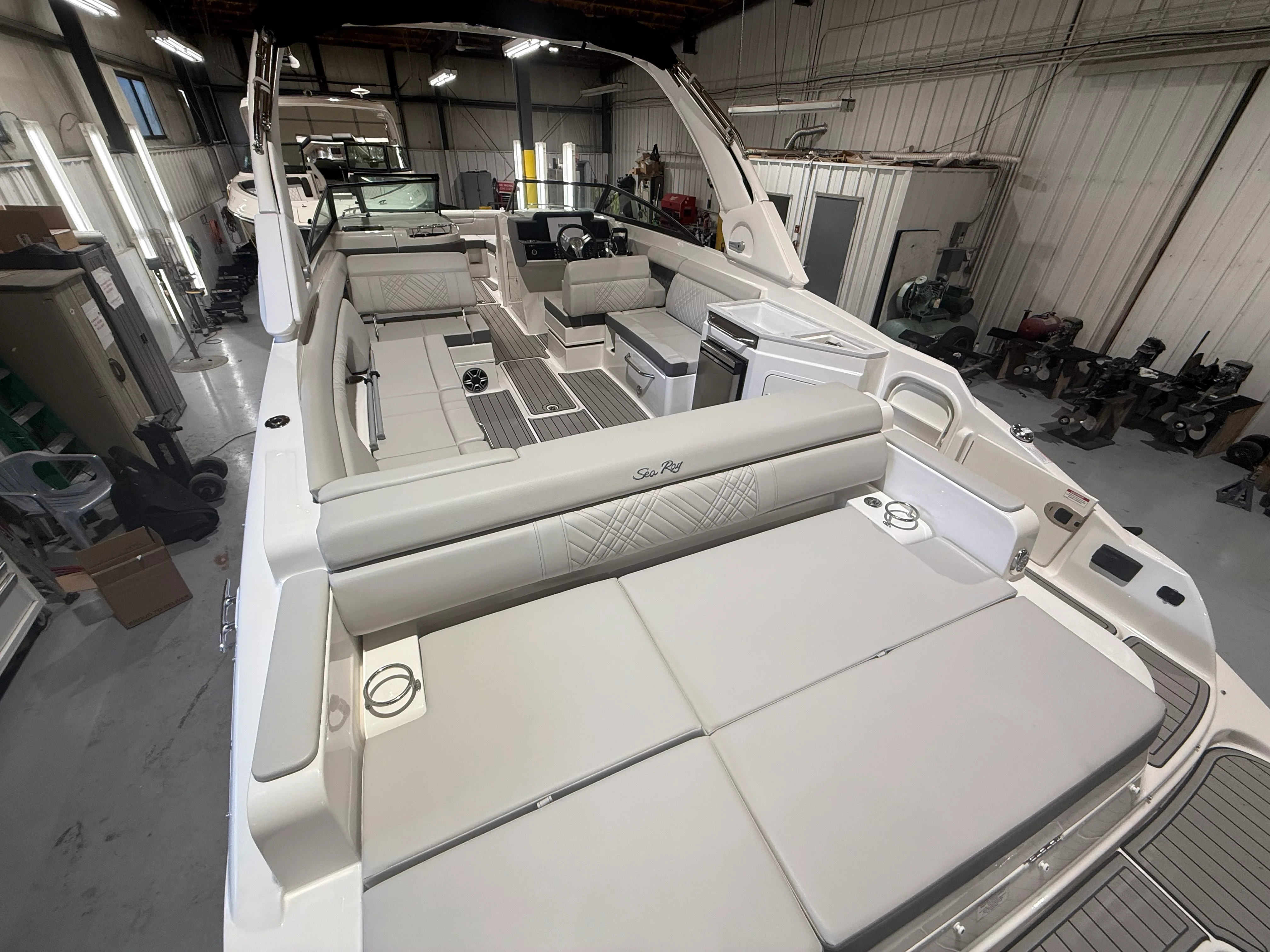 2026 Sea Ray SDX 290 Outboard Image Thumbnail #10