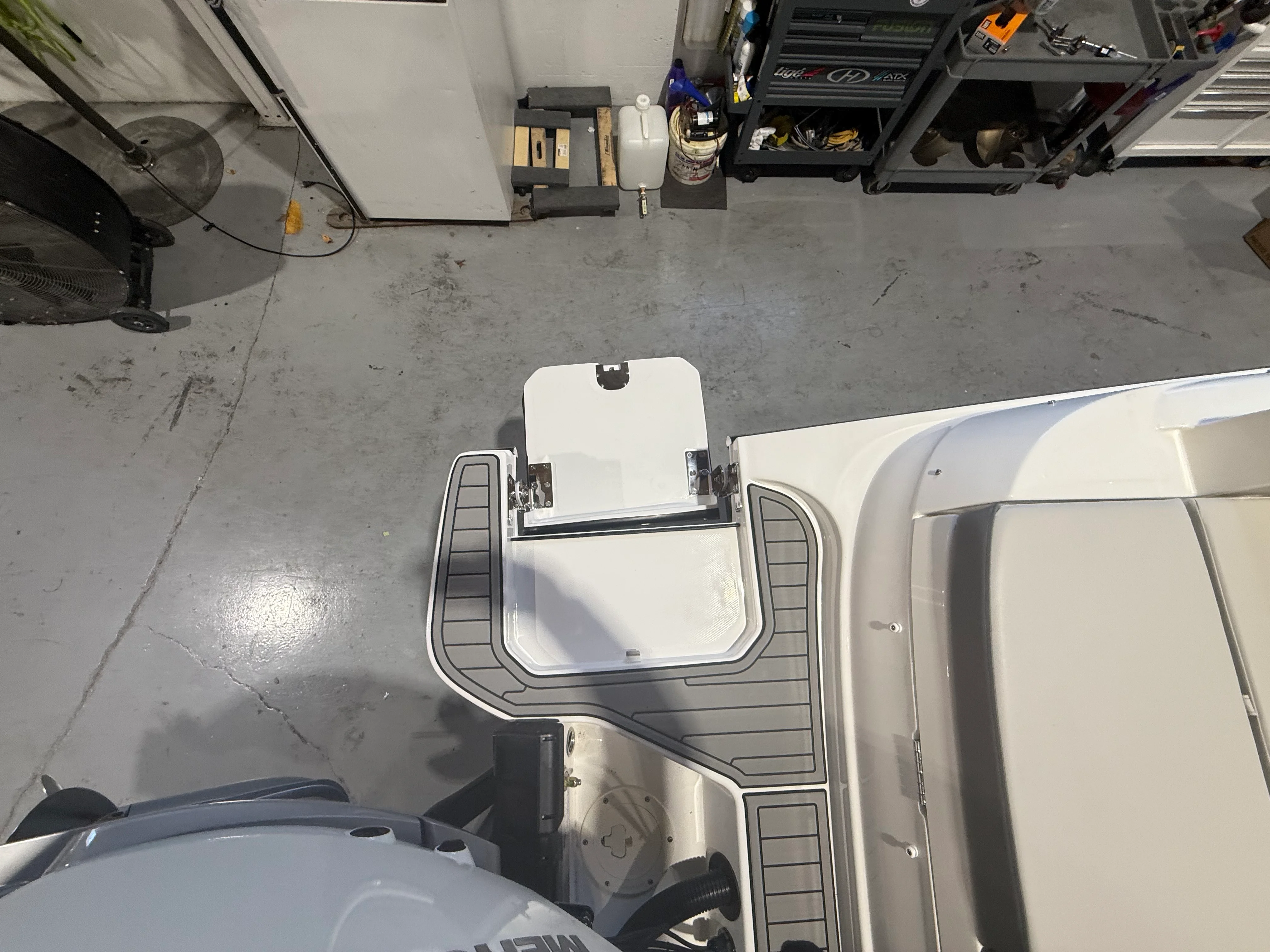 2026 Sea Ray SDX 290 Outboard Image Thumbnail #8