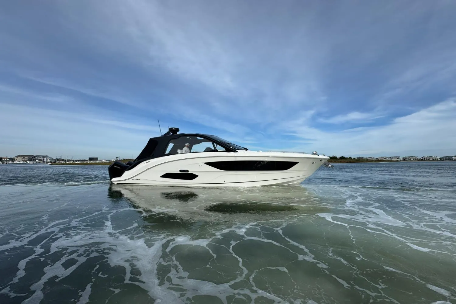 2026 Sea Ray Sundancer 370 Outboard Image Thumbnail #8