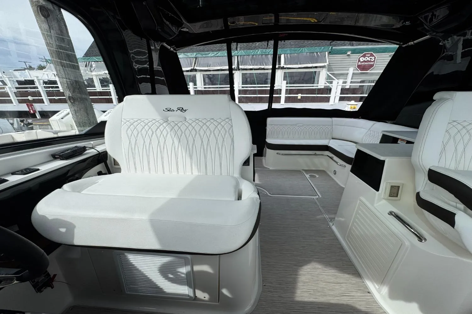 2026 Sea Ray Sundancer 370 Outboard Image Thumbnail #34