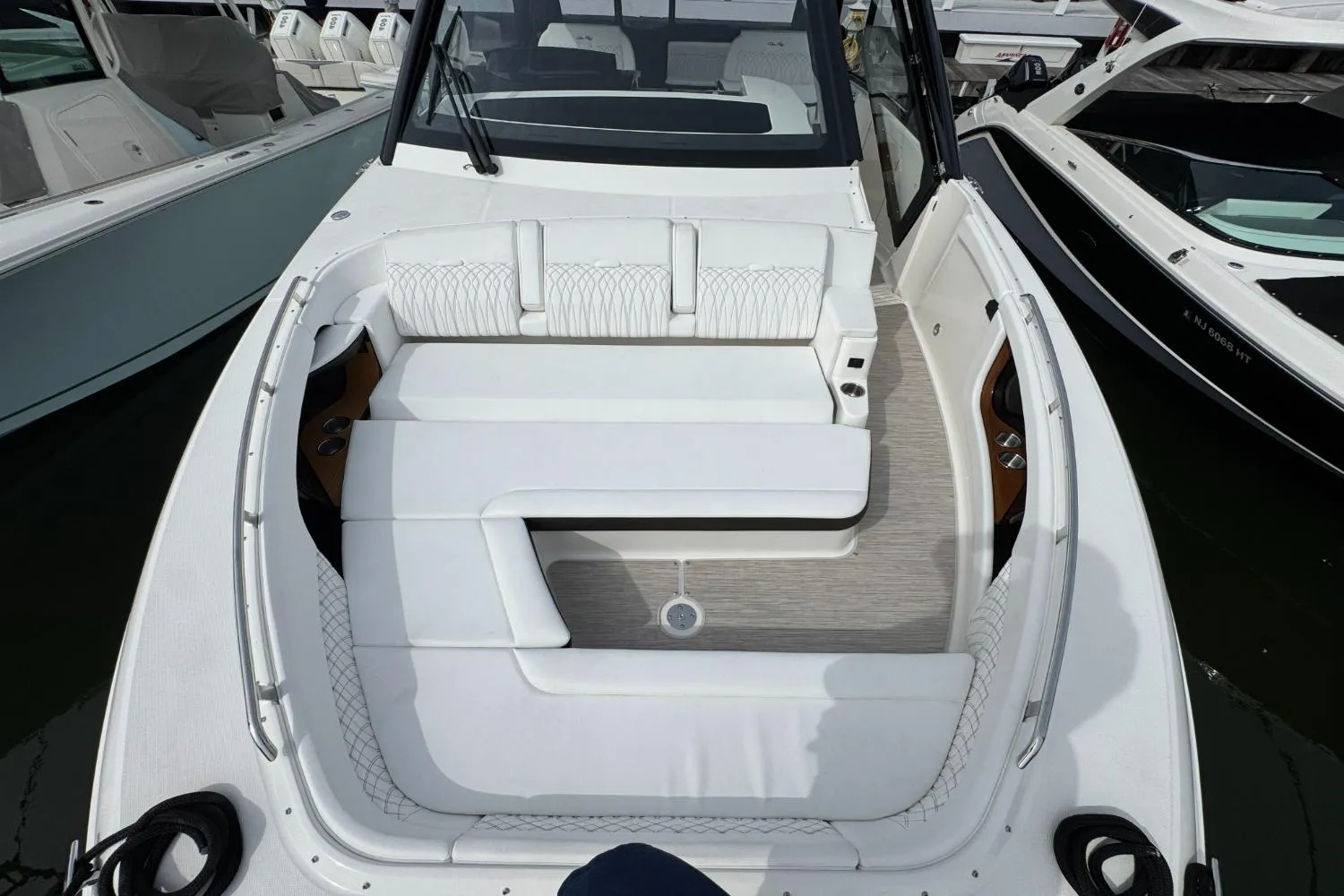 2026 Sea Ray Sundancer 370 Outboard Image Thumbnail #64