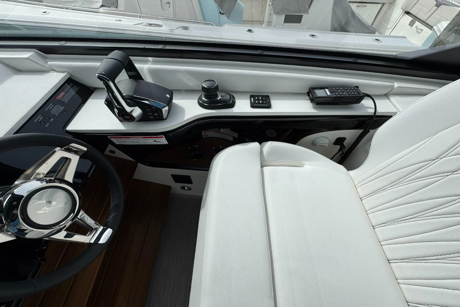 2026 Sea Ray Sundancer 370 Outboard Image Thumbnail #35