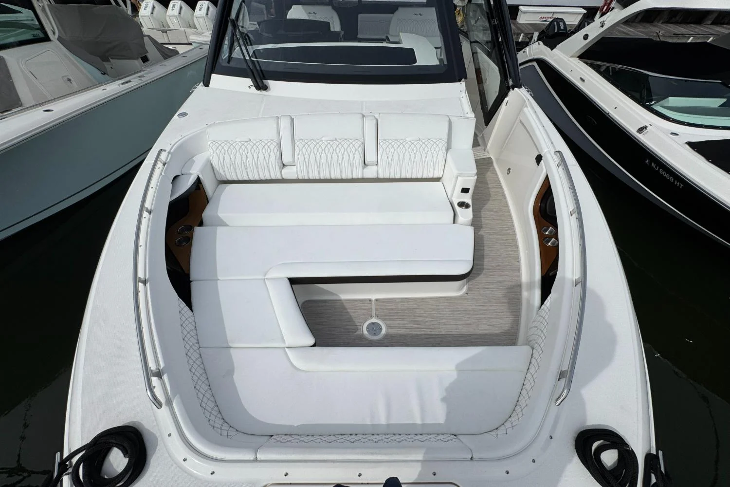 2026 Sea Ray Sundancer 370 Outboard Image Thumbnail #63