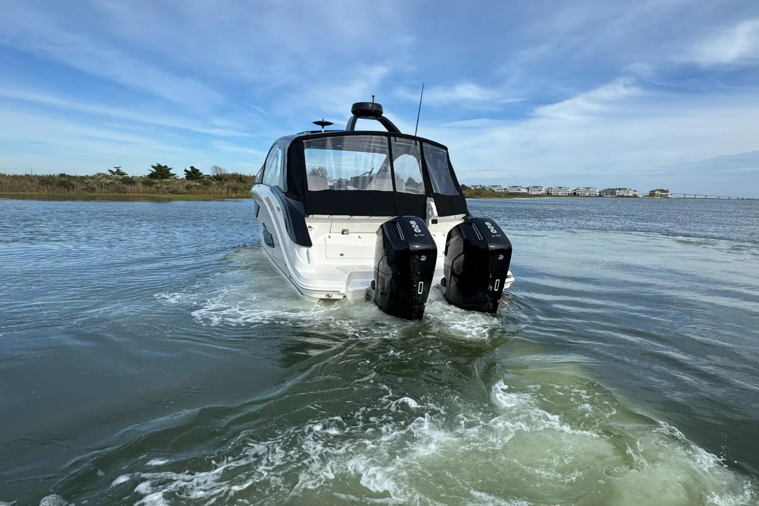 2026 Sea Ray Sundancer 370 Outboard Image Thumbnail #3