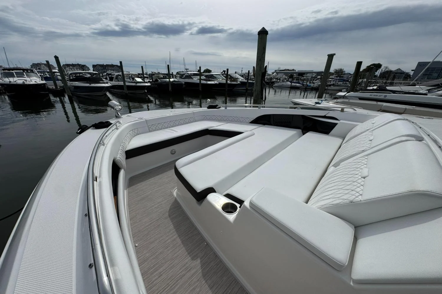 2026 Sea Ray Sundancer 370 Outboard Image Thumbnail #59