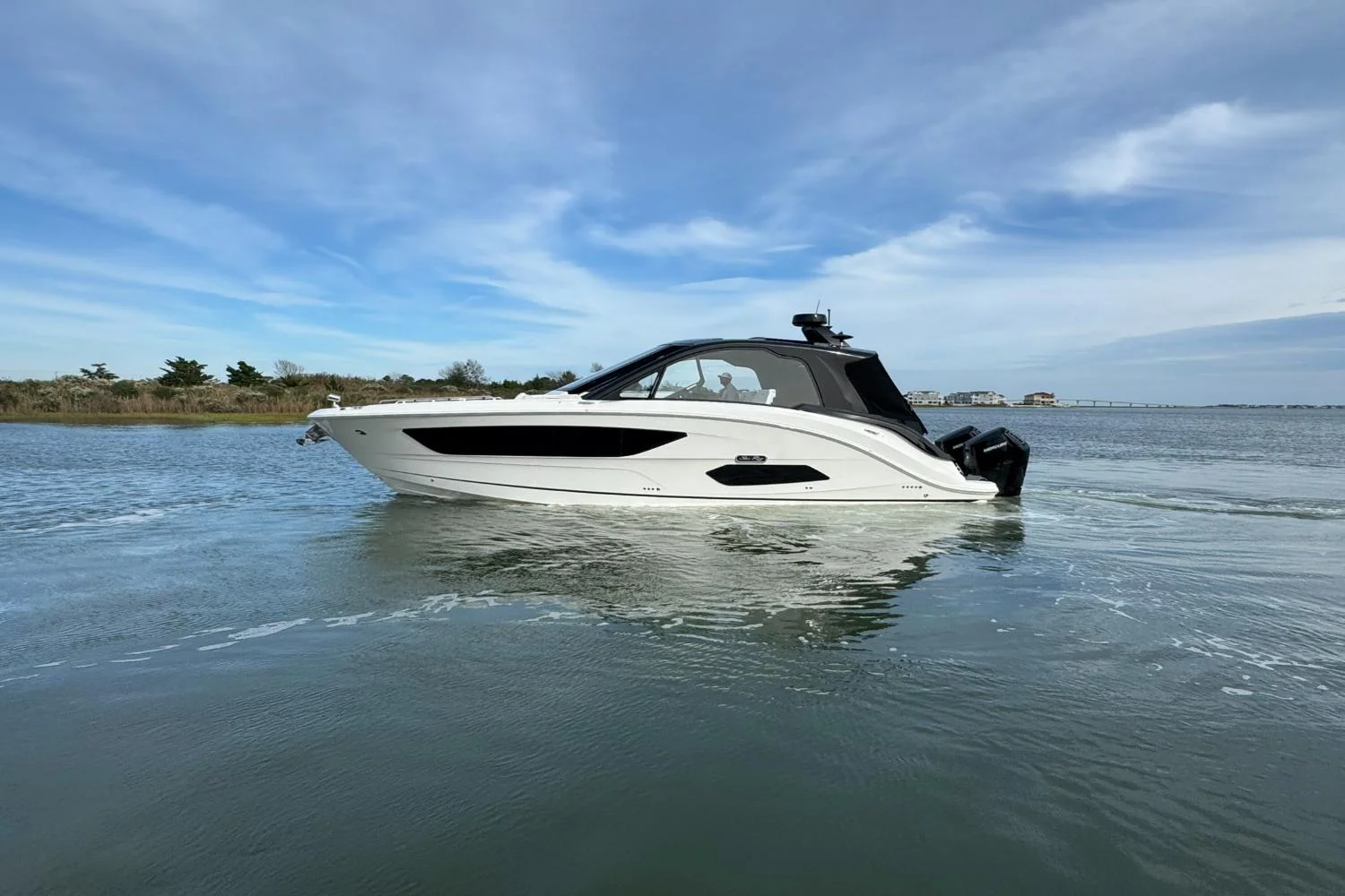 2026 Sea Ray Sundancer 370 Outboard Image Thumbnail #1