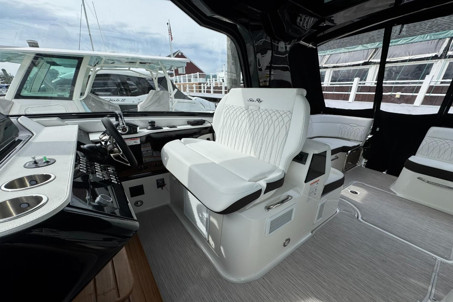 2026 Sea Ray Sundancer 370 Outboard Image Thumbnail #32