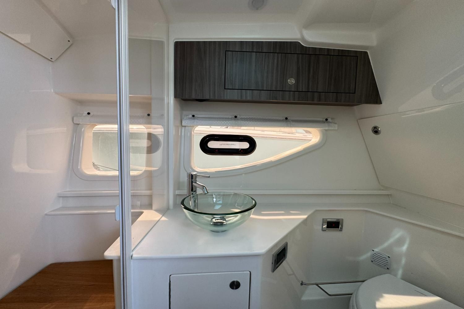 2026 Sea Ray Sundancer 370 Outboard Image Thumbnail #50