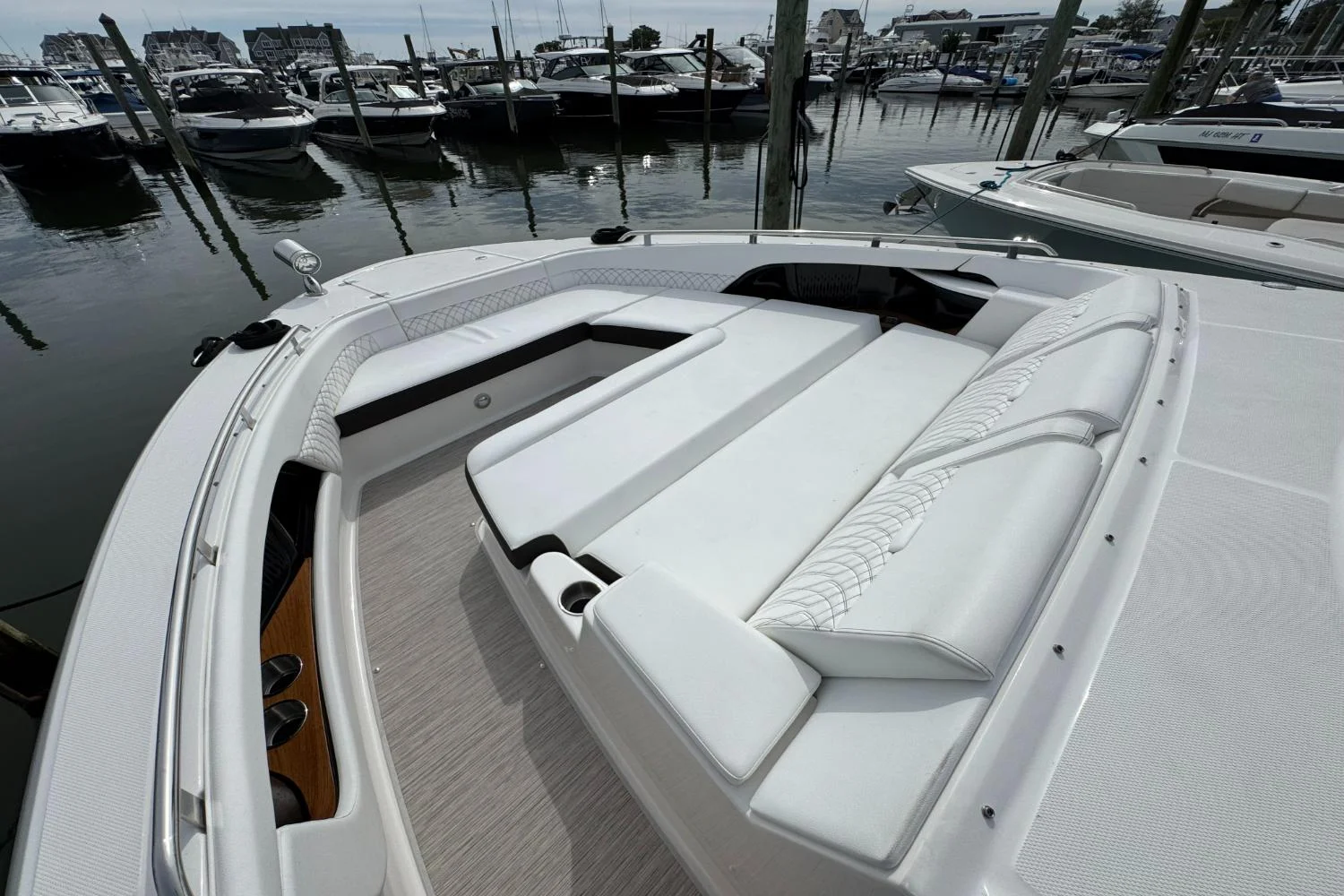 2026 Sea Ray Sundancer 370 Outboard Image Thumbnail #62