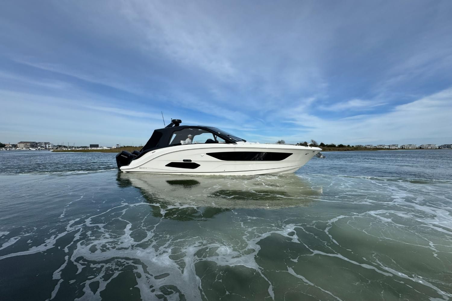 2026 Sea Ray Sundancer 370 Outboard Image Thumbnail #7