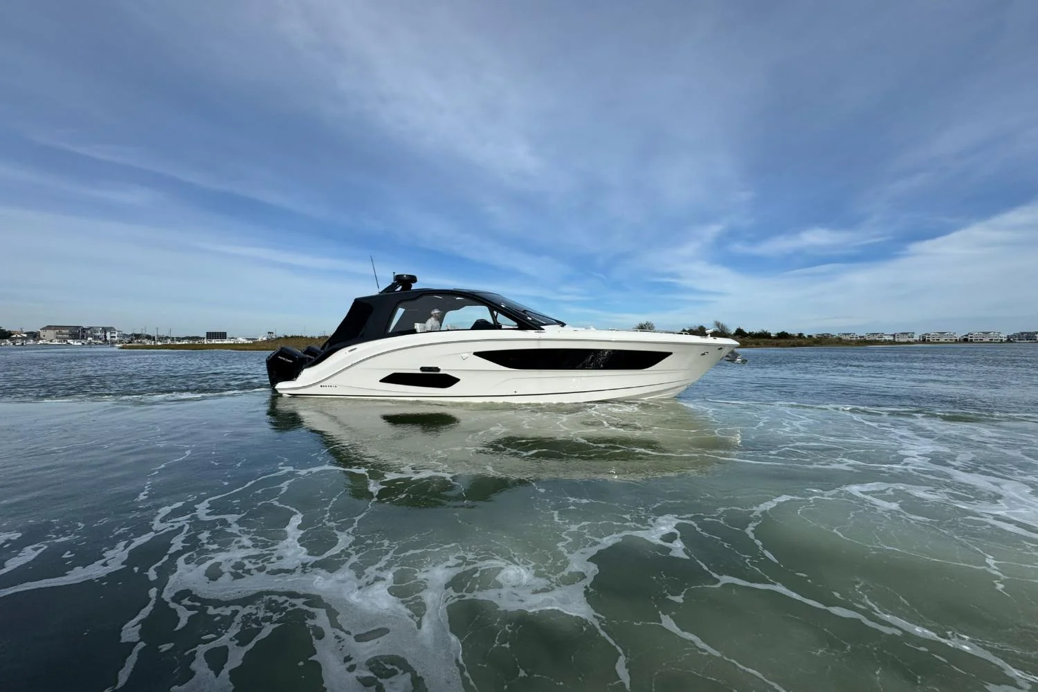 2026 Sea Ray Sundancer 370 Outboard Image Thumbnail #7