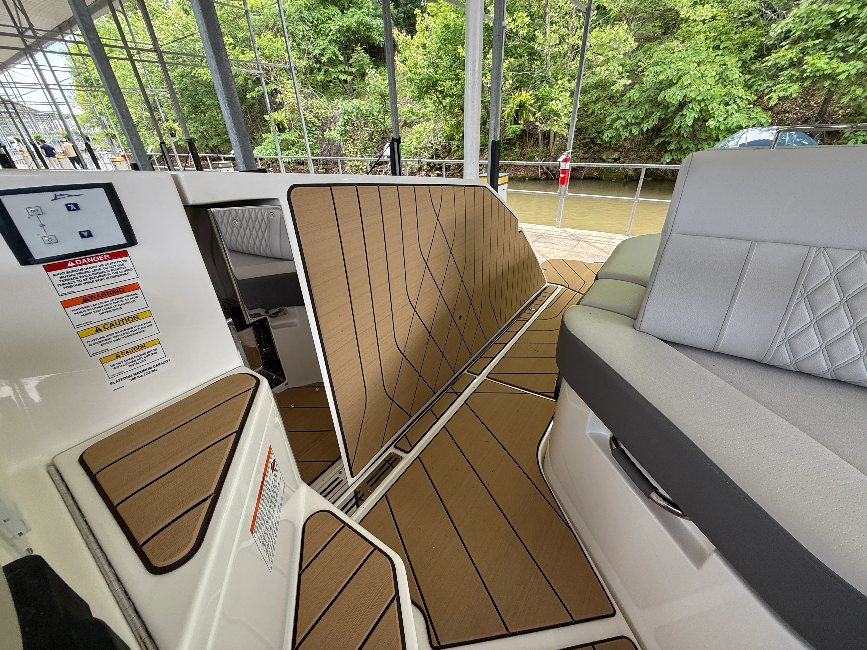 2026 Sea Ray SLX 400 Outboard Image Thumbnail #22