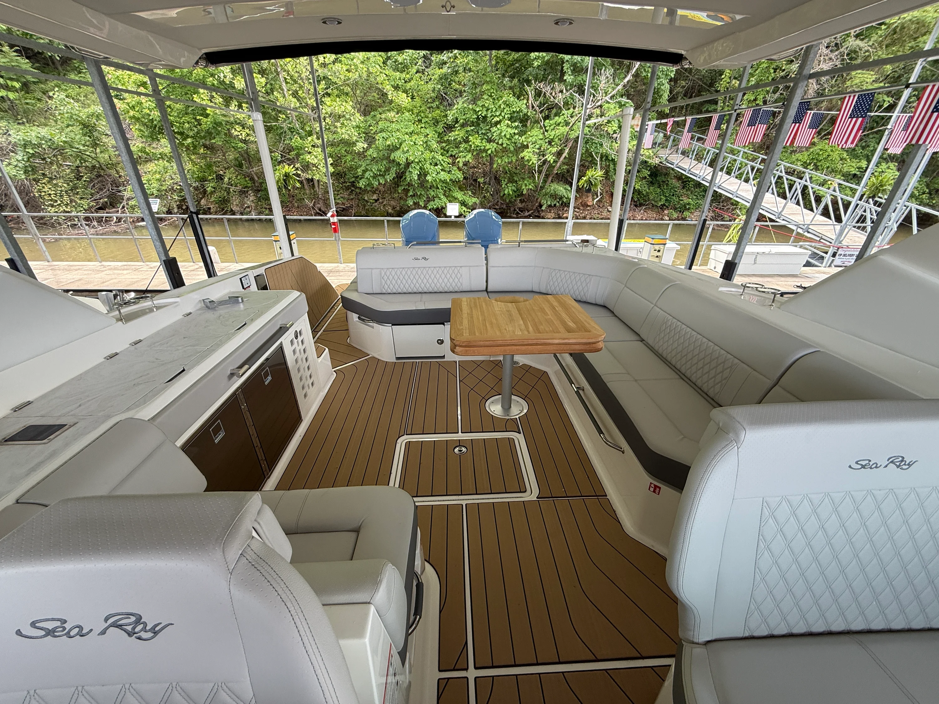 2026 Sea Ray SLX 400 Outboard Image Thumbnail #11