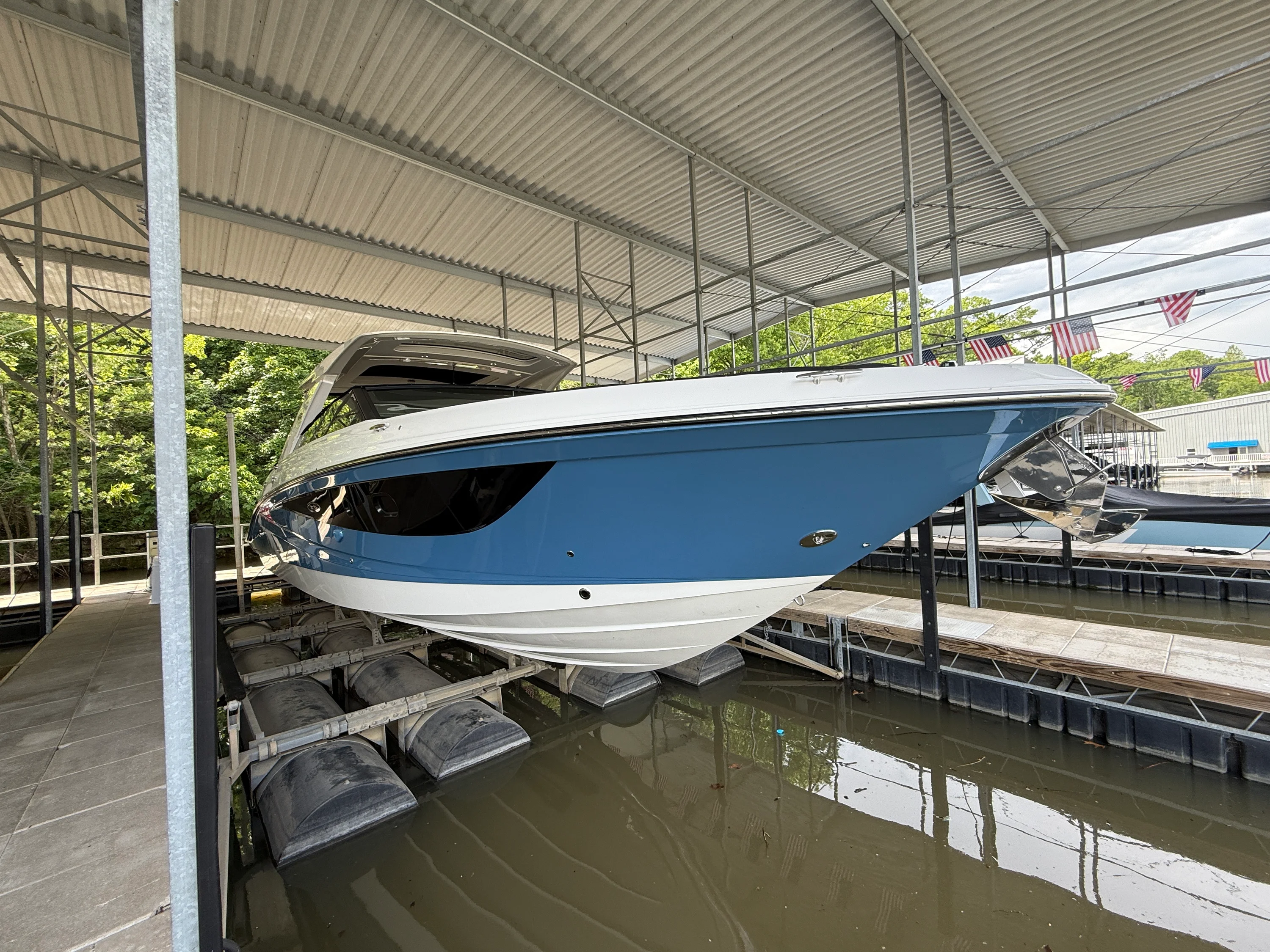 2026 Sea Ray SLX 400 Outboard Image Thumbnail #3