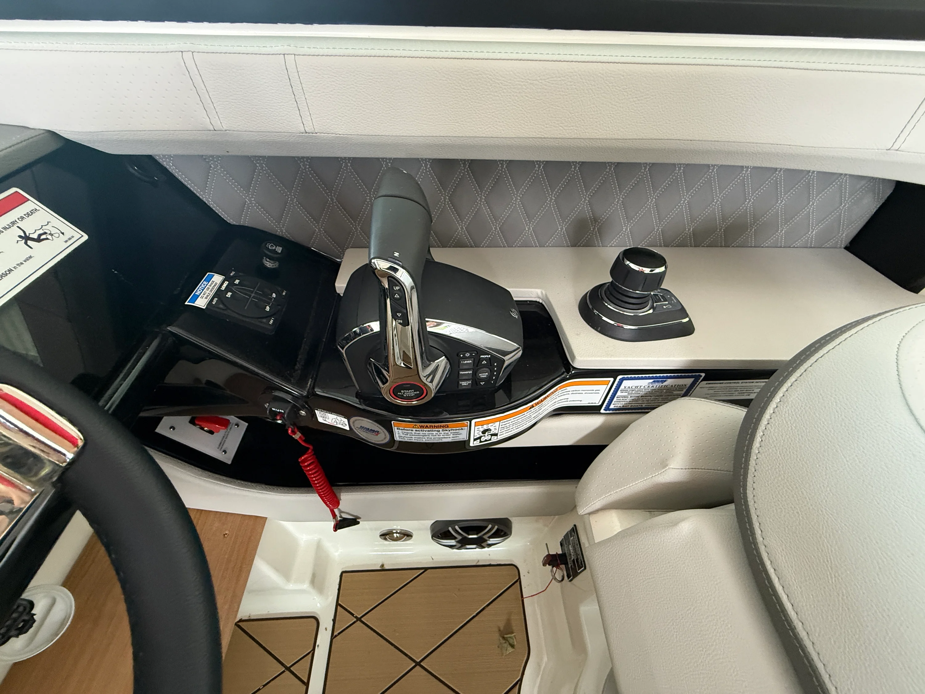 2026 Sea Ray SLX 400 Outboard Image Thumbnail #10
