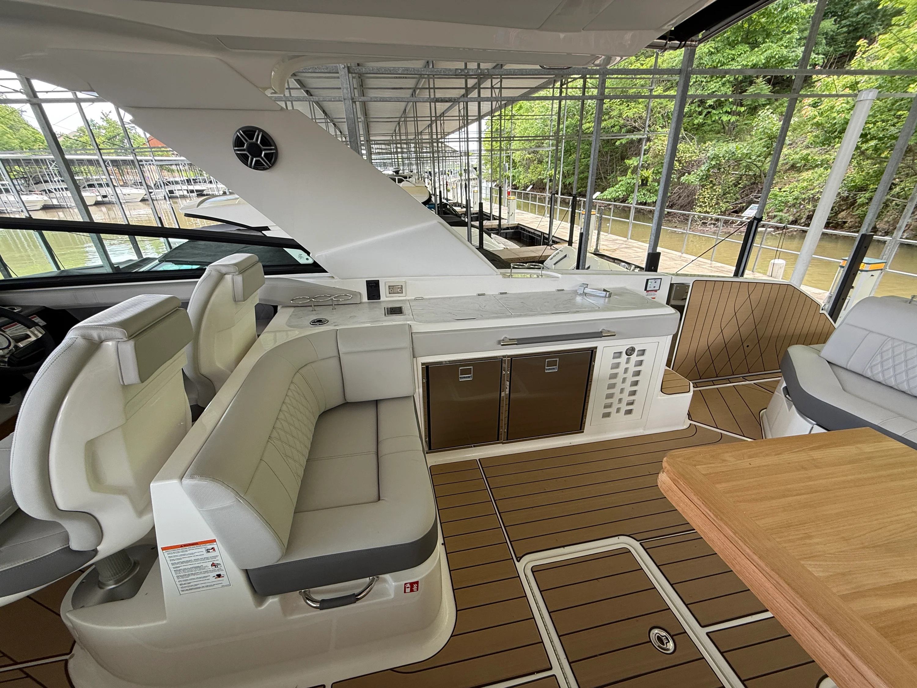 2026 Sea Ray SLX 400 Outboard Image Thumbnail #12