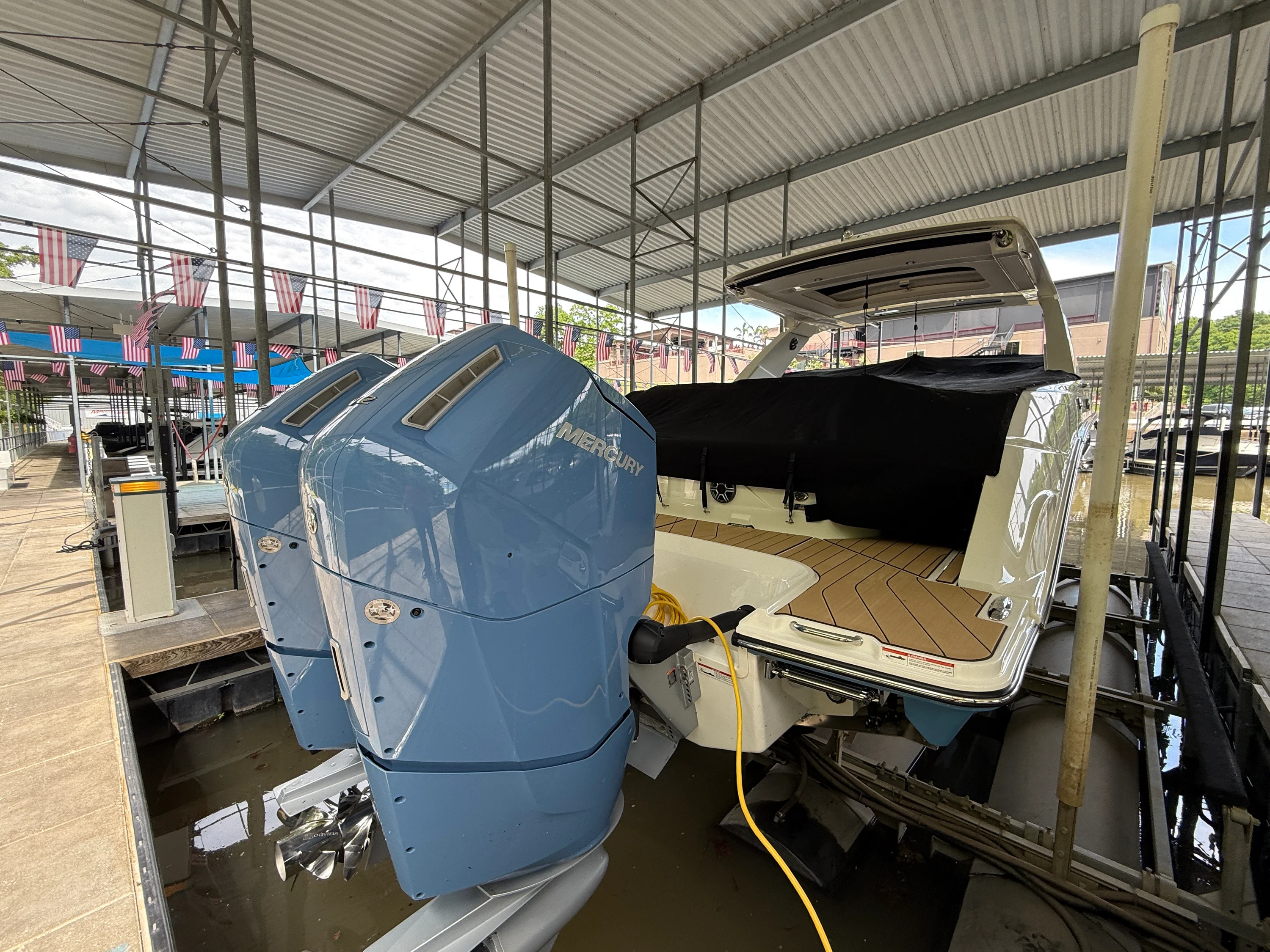 2026 Sea Ray SLX 400 Outboard Image Thumbnail #4