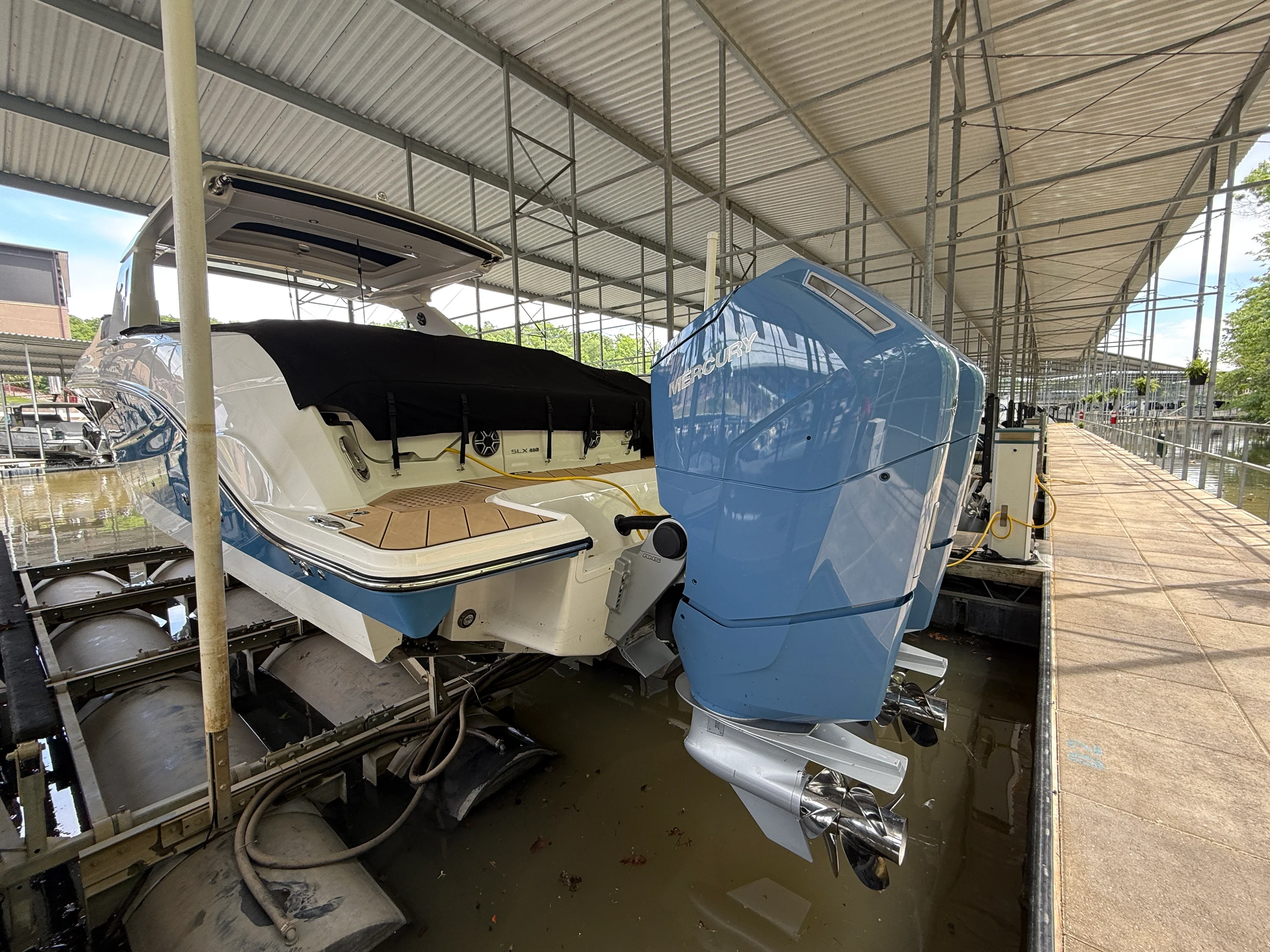 2026 Sea Ray SLX 400 Outboard Image Thumbnail #5