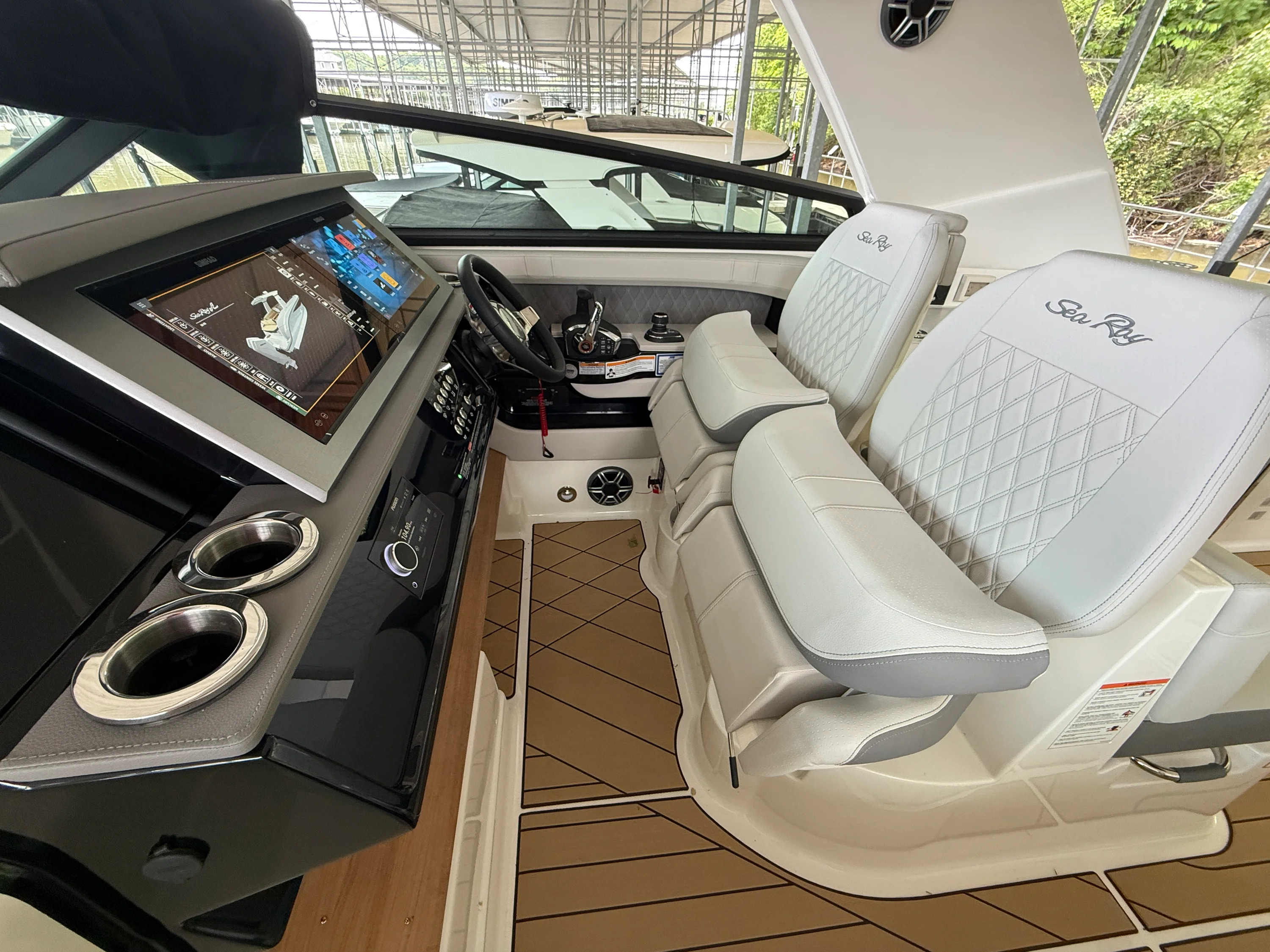 2026 Sea Ray SLX 400 Outboard Image Thumbnail #8